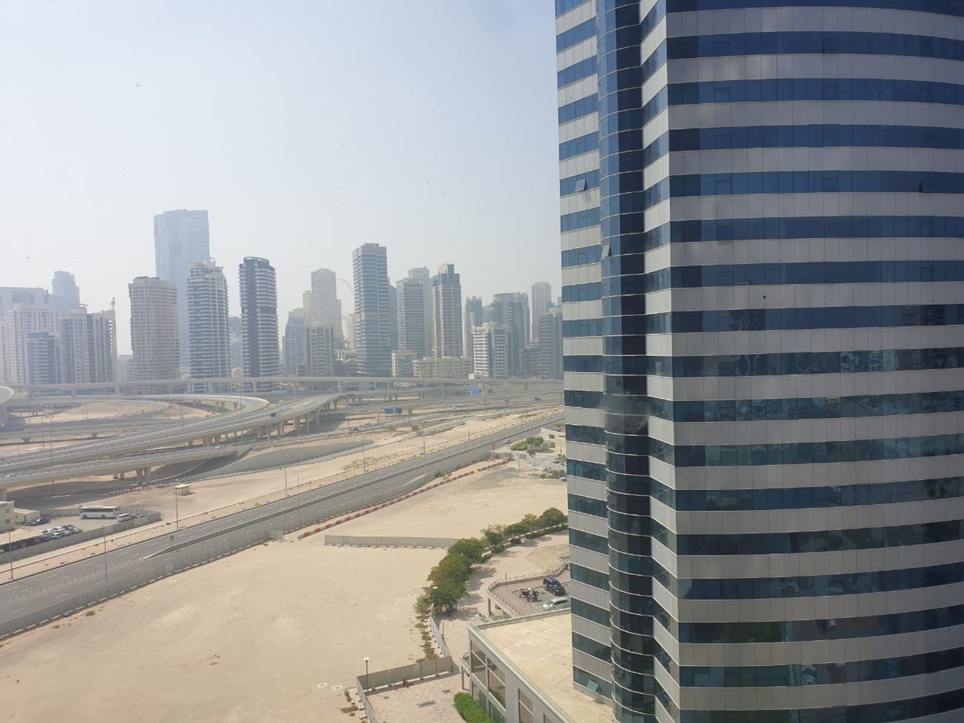 Inny w Dubai, Dubaj 10210620