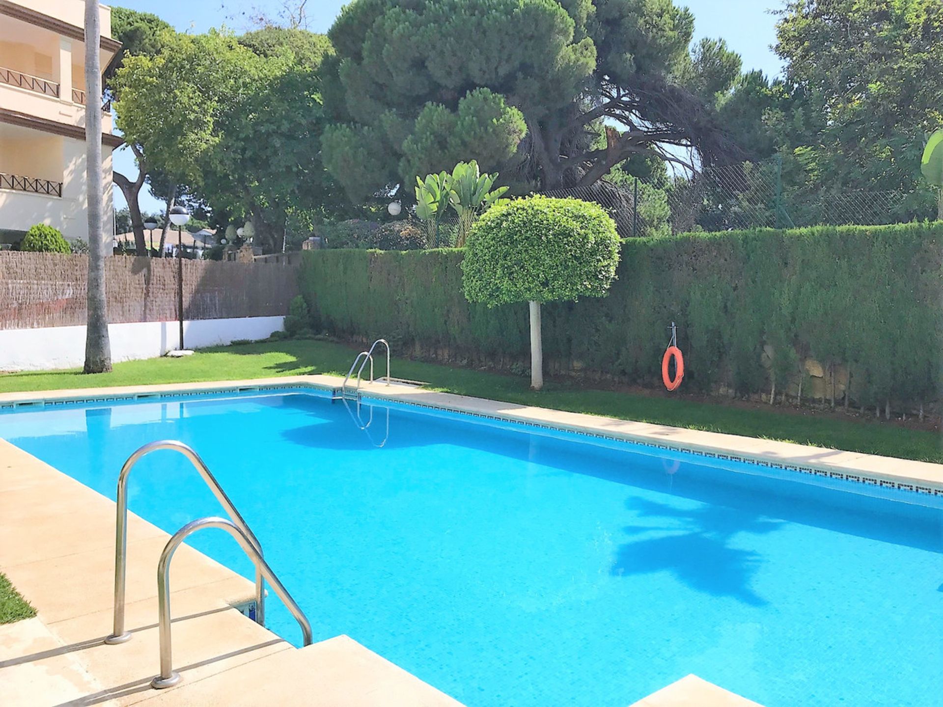 Condominium in Marbella, Andalucía 10211829