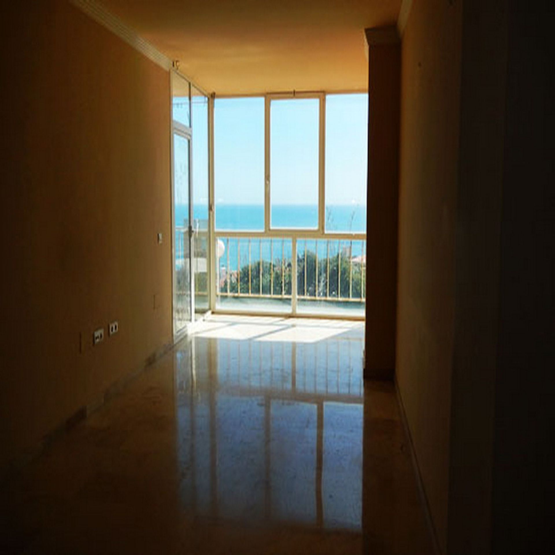 Condominio en Fuengirola, Andalucía 10211956