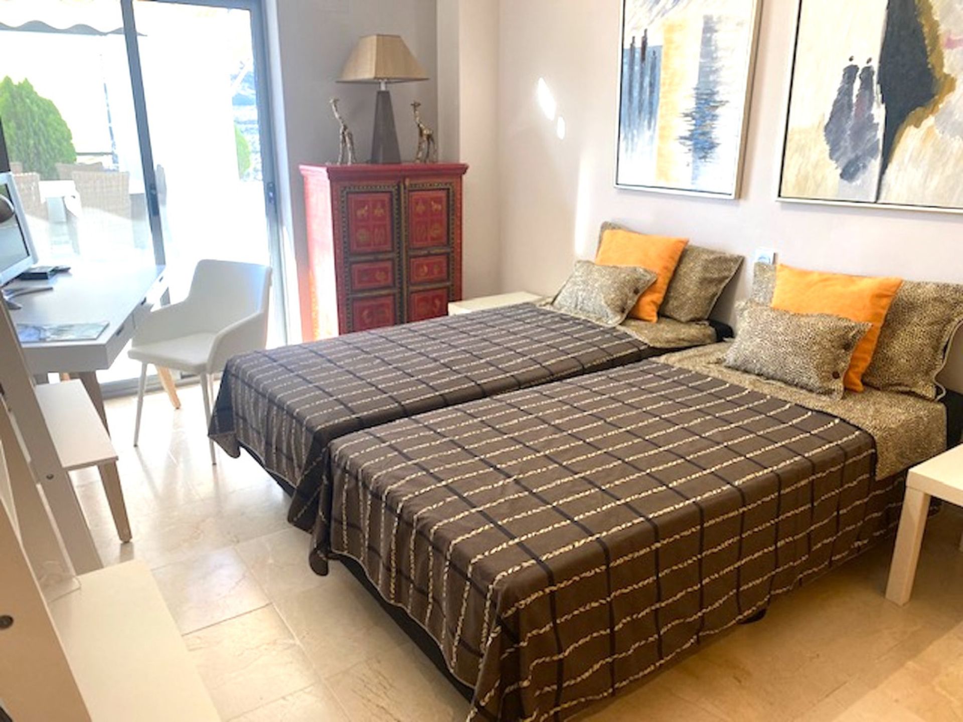 Condominium in Marbella, Andalucía 10212245