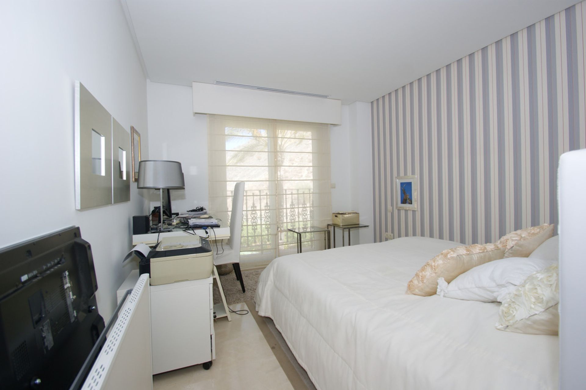 Condominium in Marbella, Andalucía 10212263