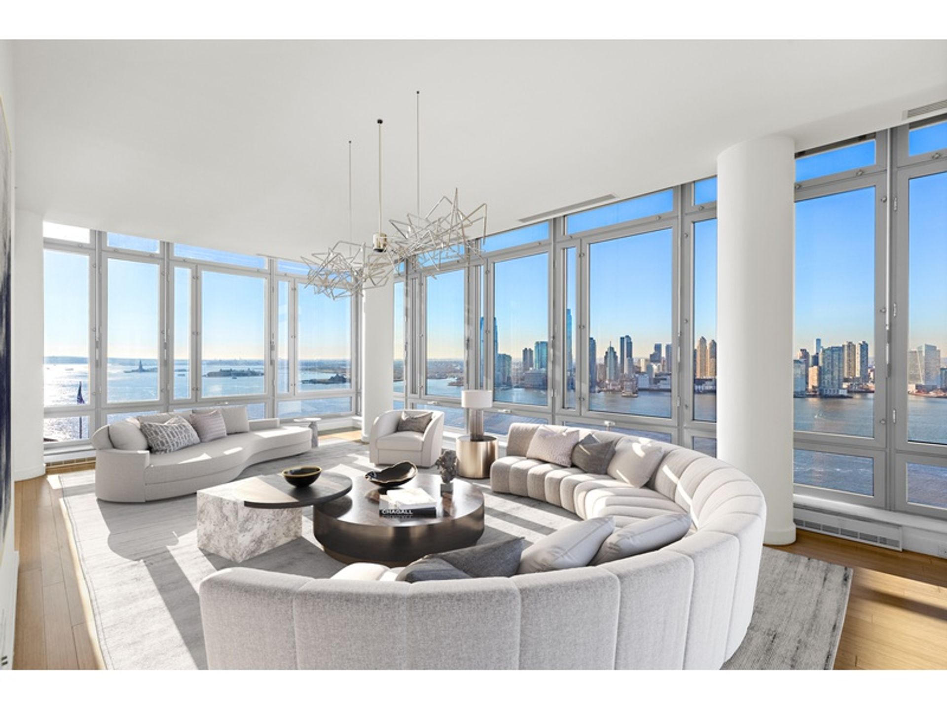 Condominium in Hoboken, New Jersey 10212686