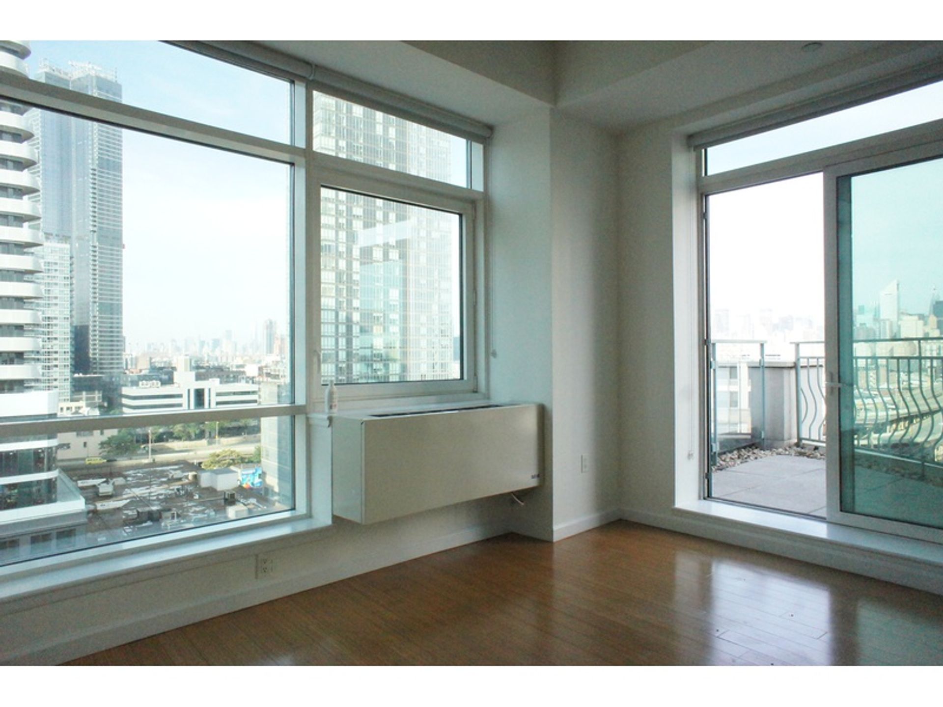 Condominio en , New York 10213420