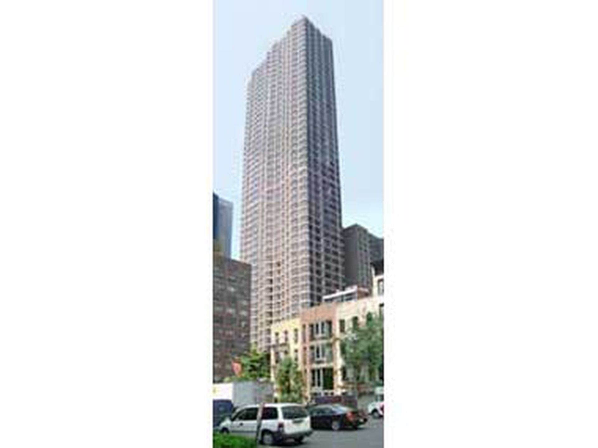 Condominium in New York, New York 10213667