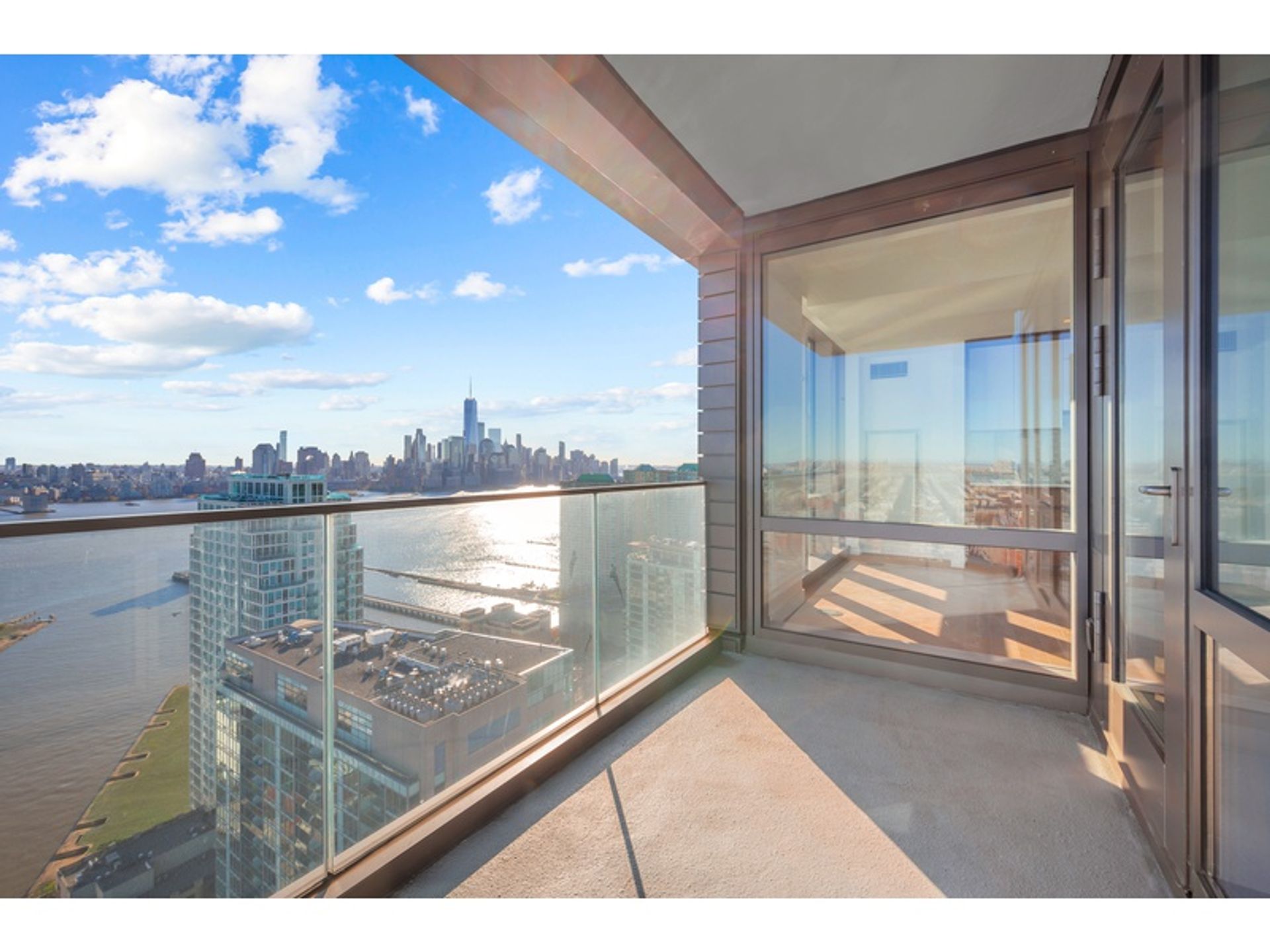 Condominium in Jersey City, New Jersey 10213684