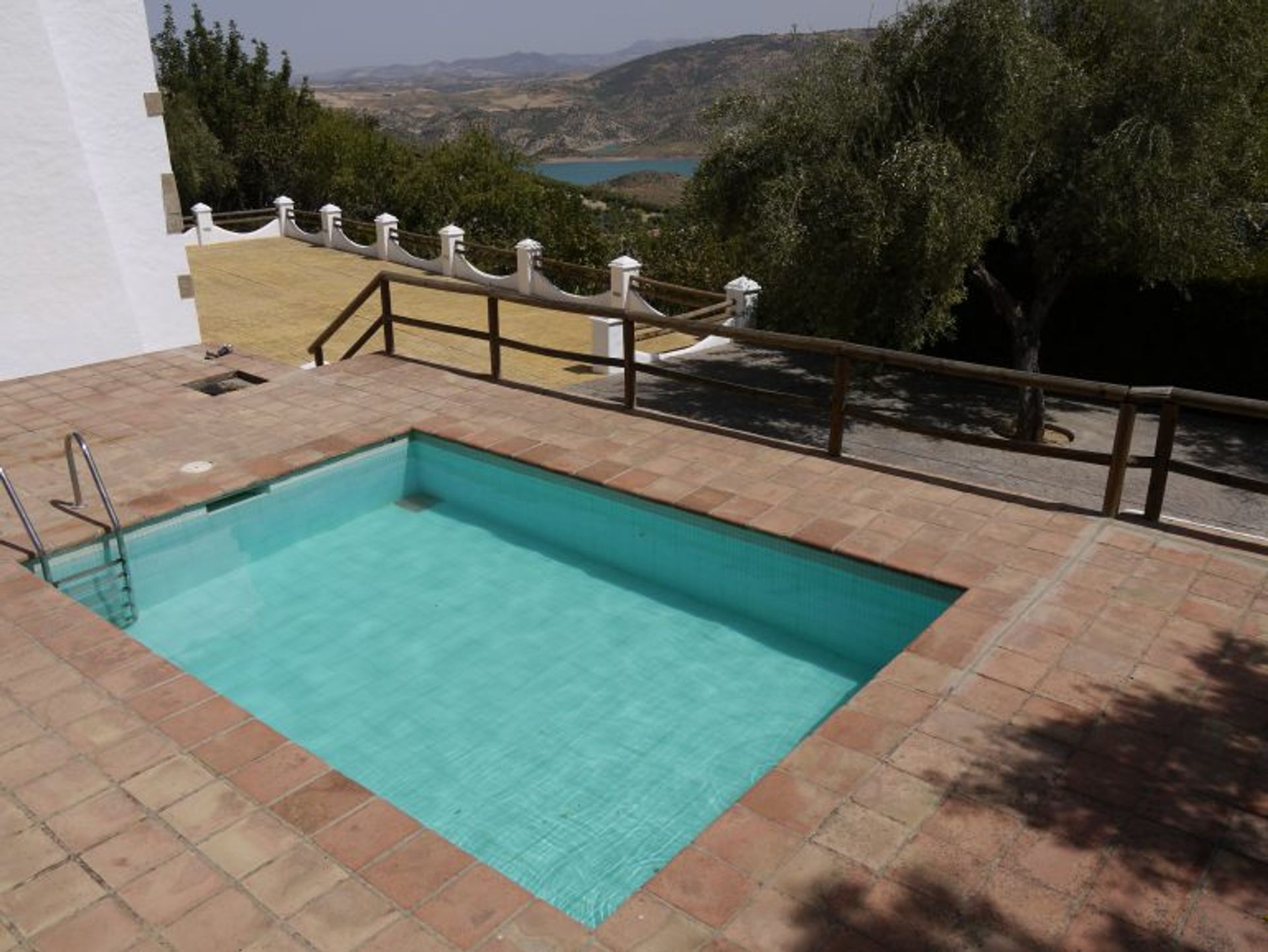 Casa nel Zahara de la Sierra, Andalusia 10214601