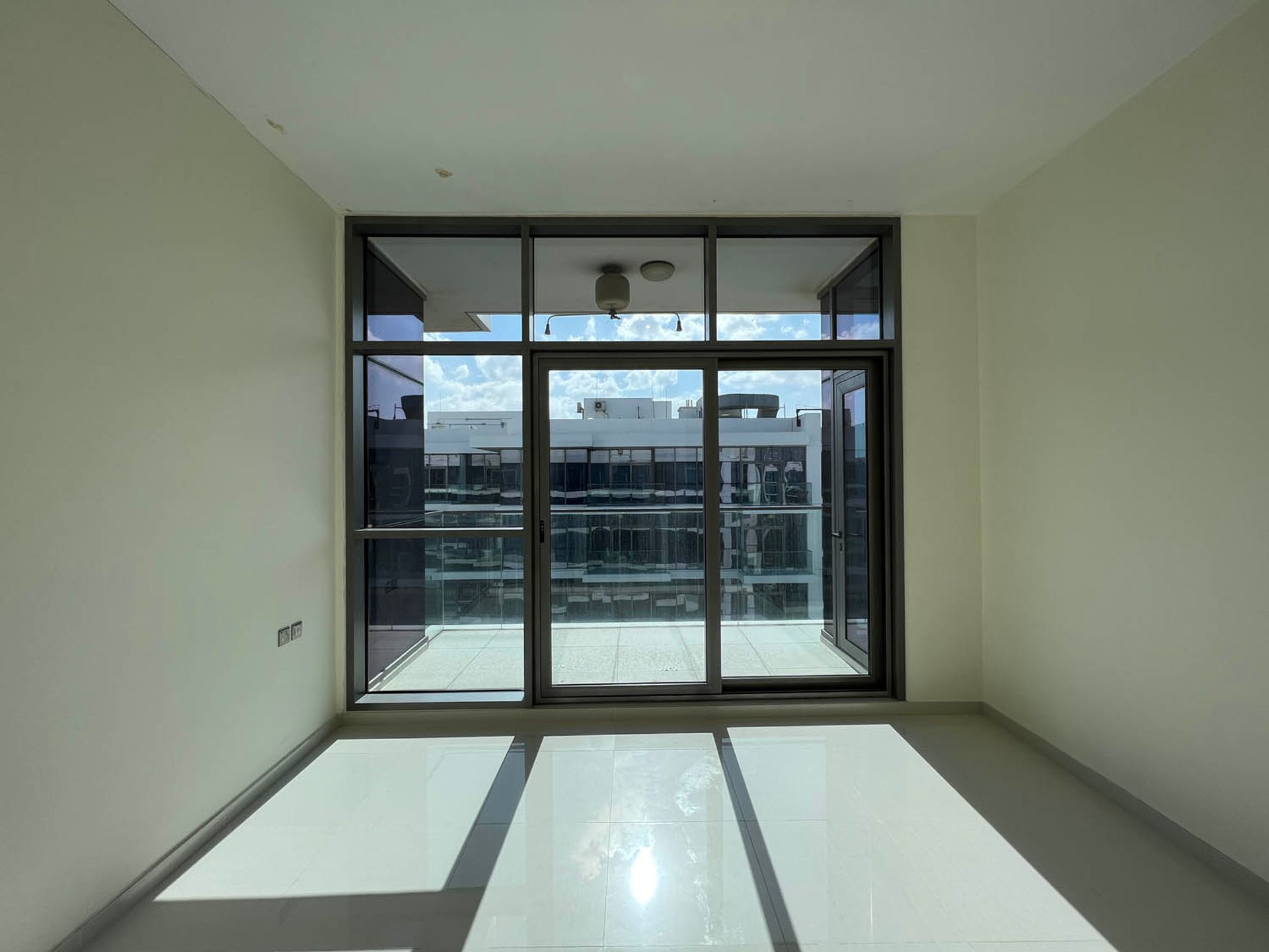 Condominium in `Ud al Bayda', Dubayy 10214814