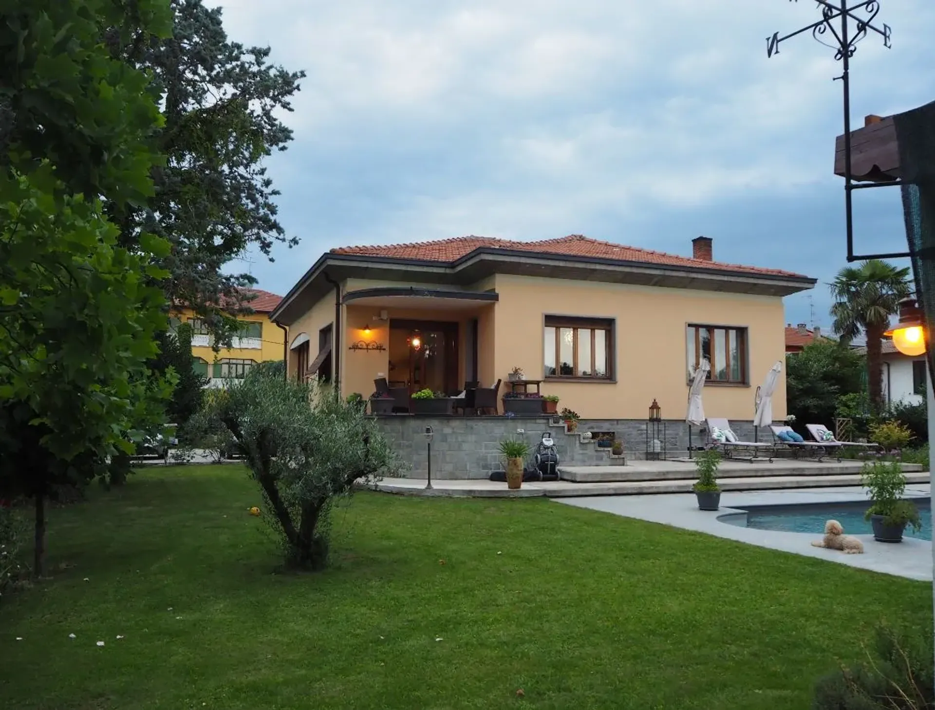 Rumah di Brebbia, Lombardy 10215580