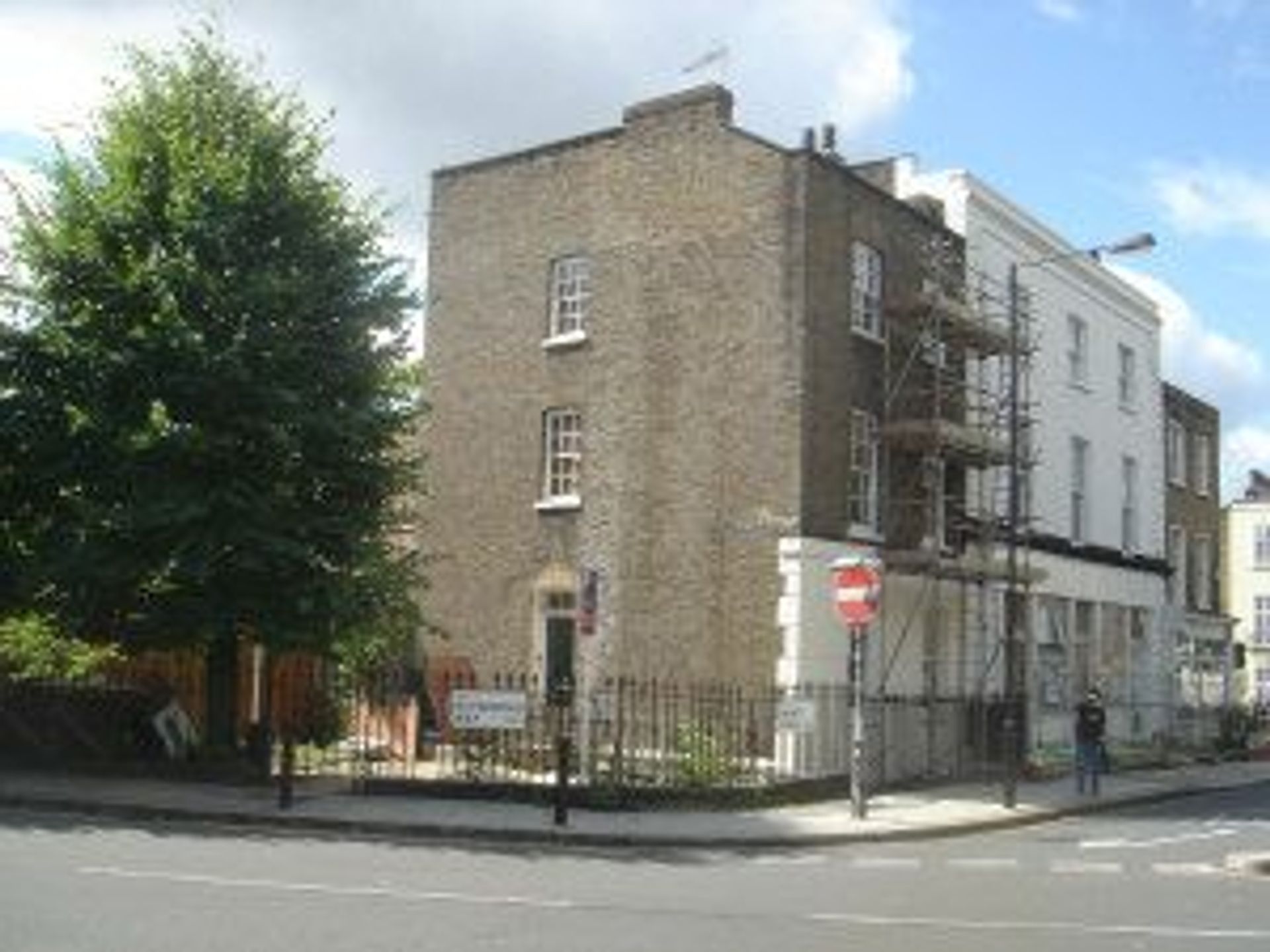 Condominium in Camden Town, Camden 10216112