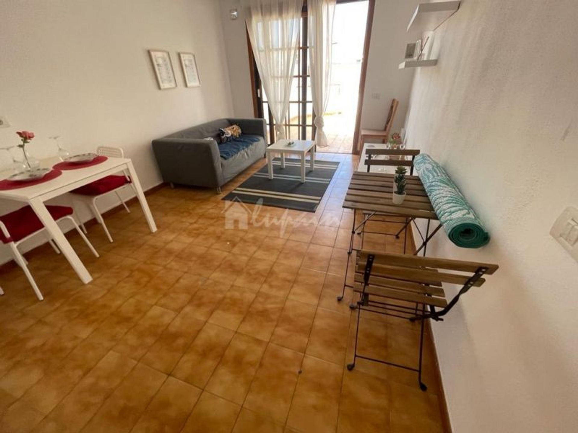 Condominium dans Los Cristianos, les îles Canaries 10218069