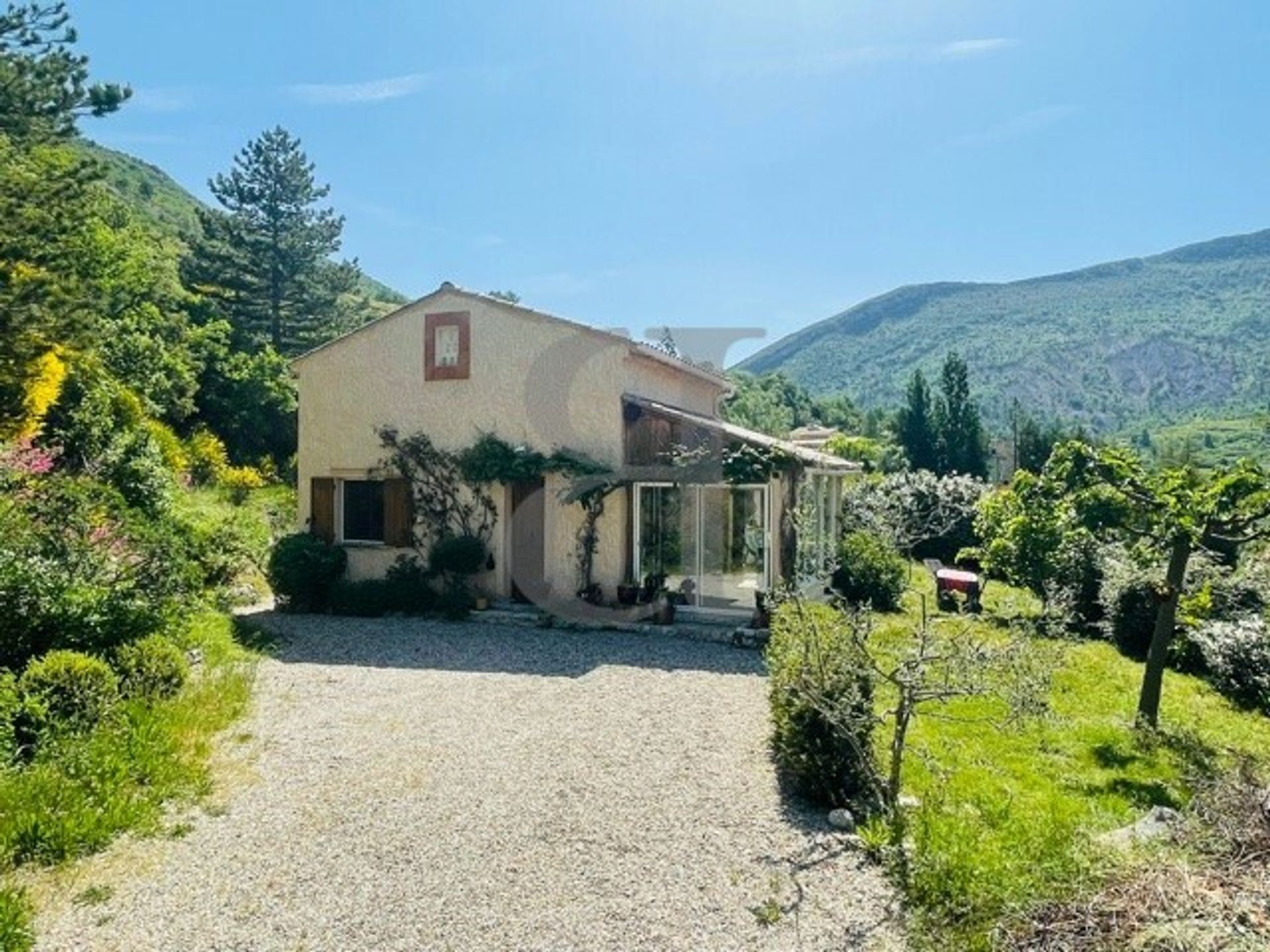 Rumah di Buis-les-Baronnies, Auvergne-Rhône-Alpes 10218181