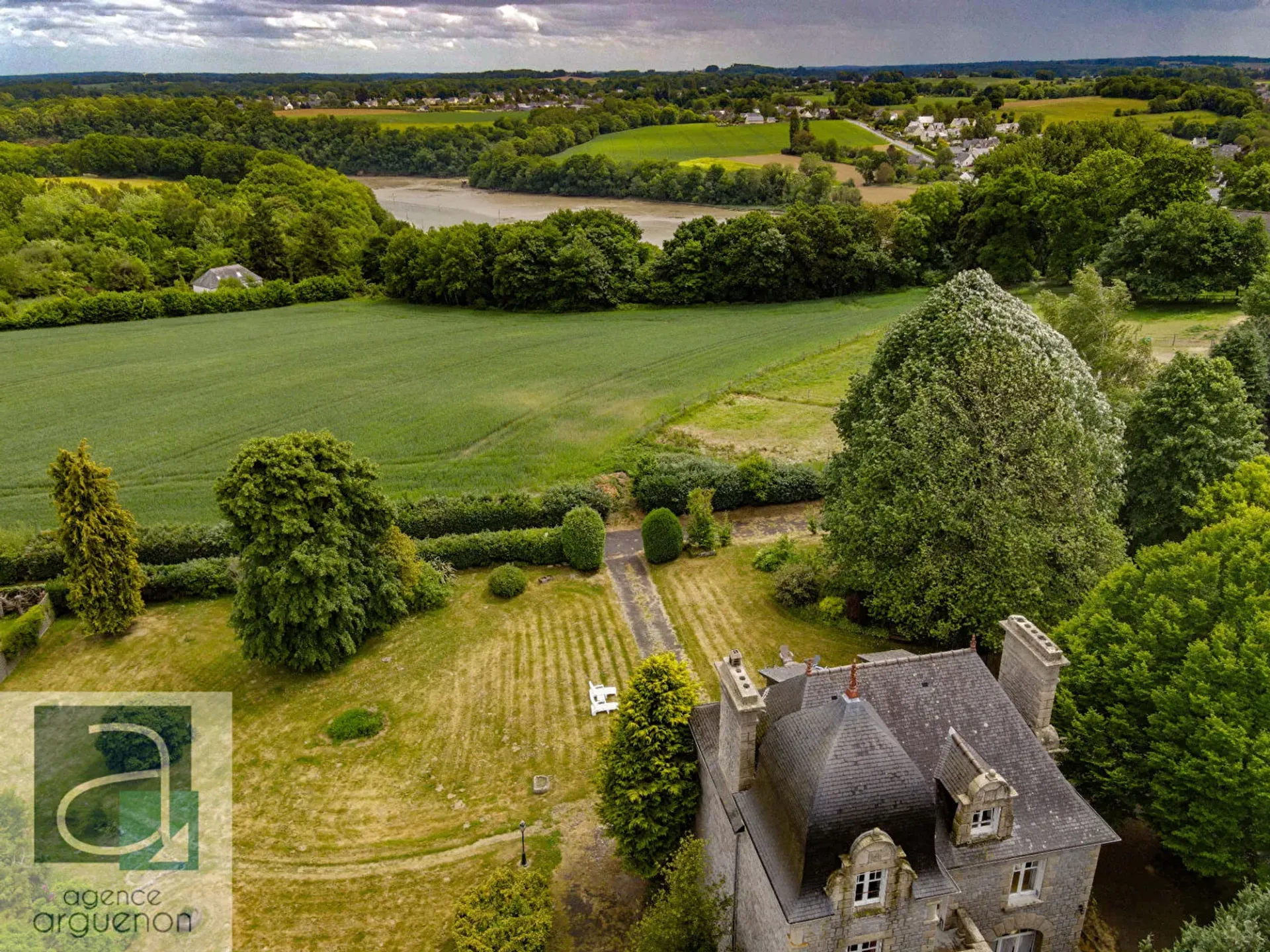 жилой дом в Saint-Samson-sur-Rance, Brittany 10218291