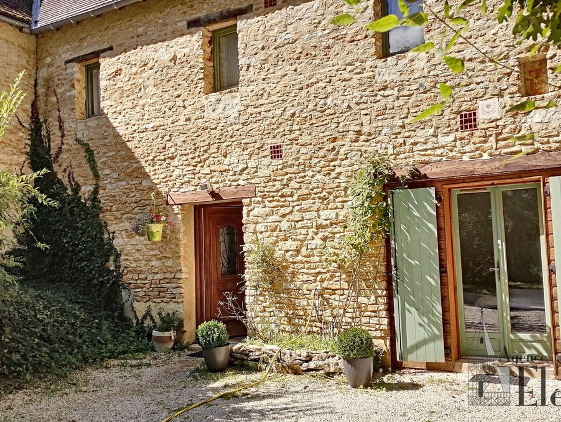 casa en Prats-de-Carlux, Nouvelle-Aquitaine 10218392