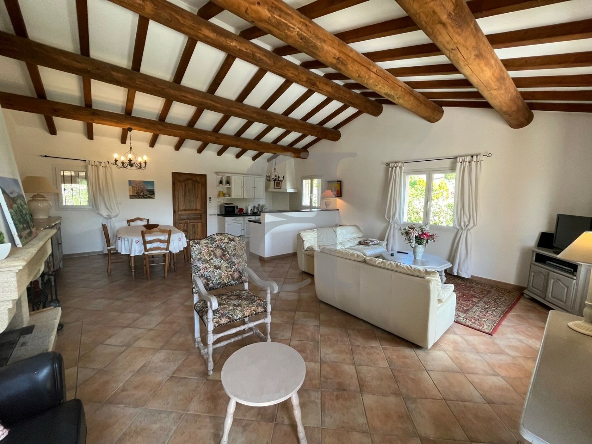 Hus i Mormoiron, Provence-Alpes-Cote d'Azur 10218463