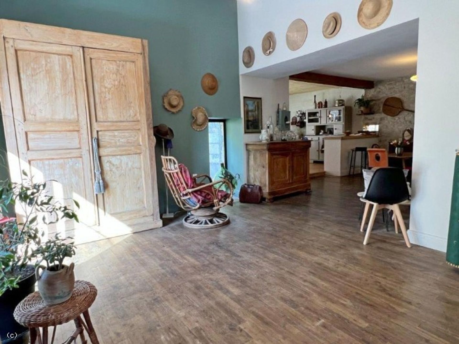 Casa nel Ruffec, Nouvelle-Aquitaine 10218554