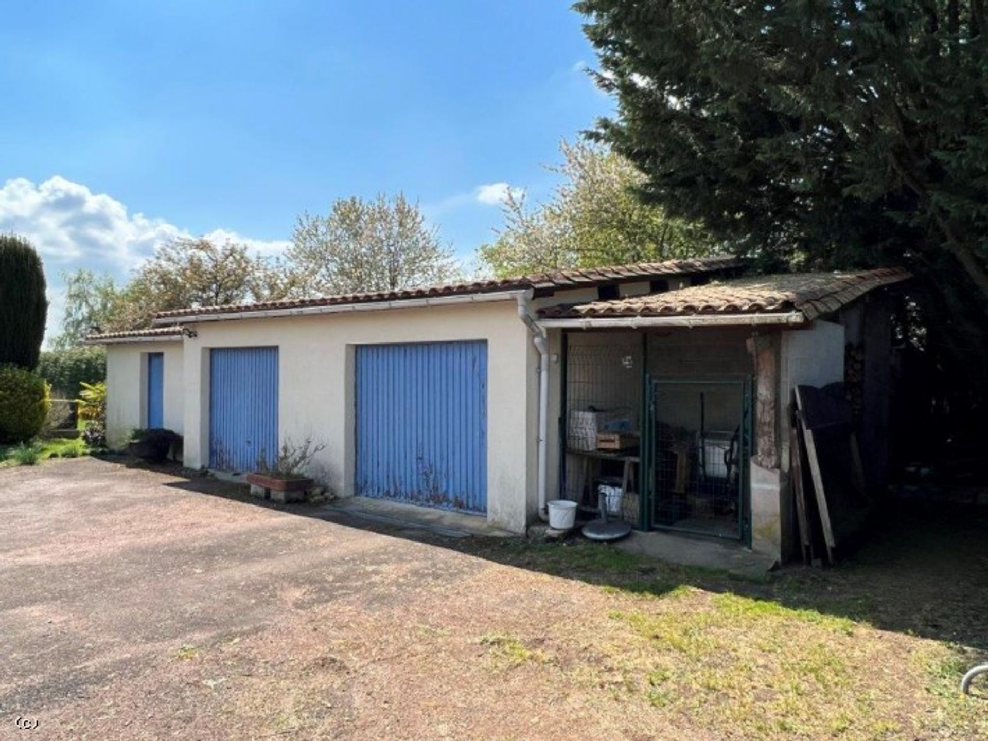 casa en Lizant, Nouvelle-Aquitaine 10218557