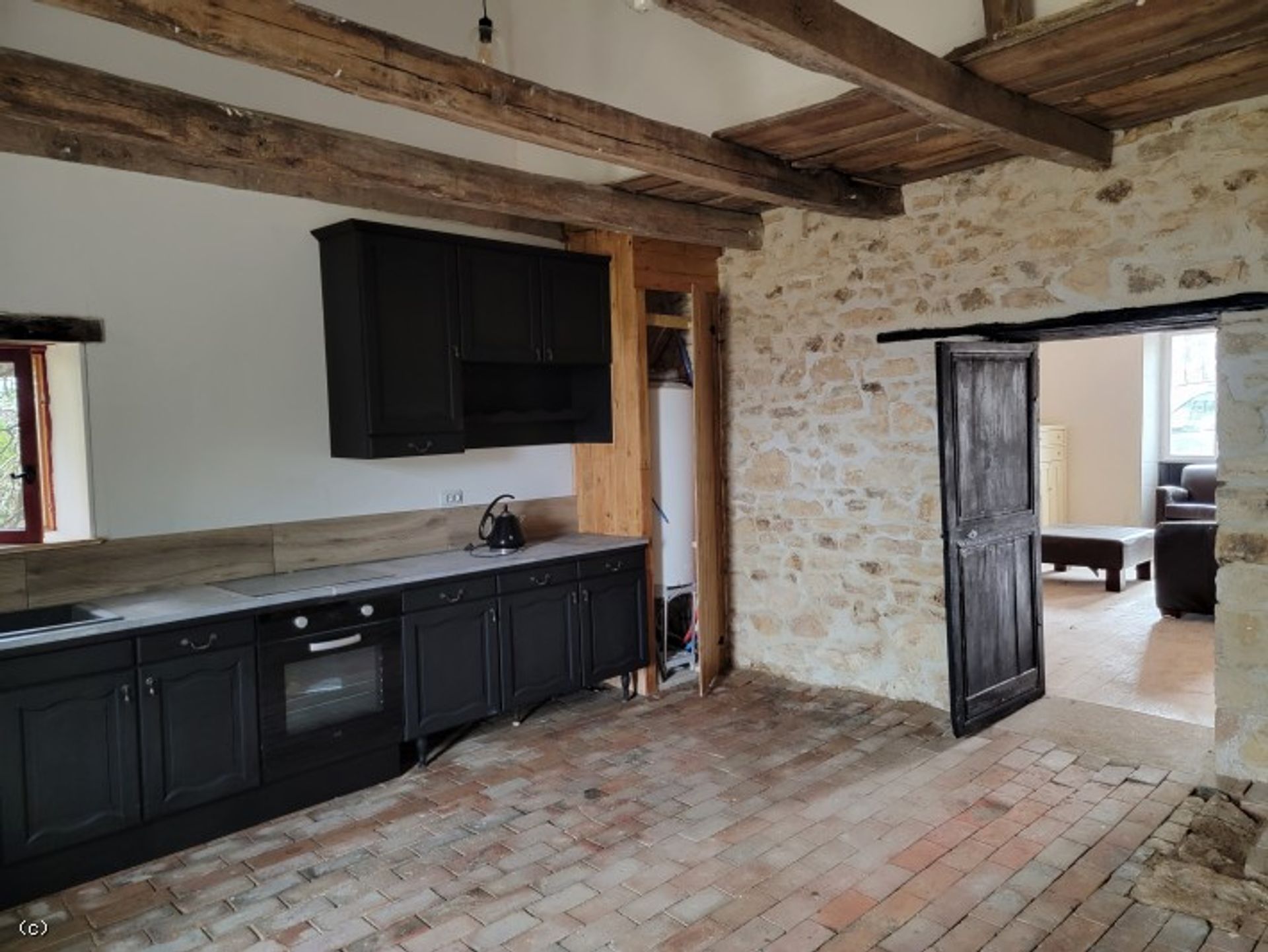 Hus i Nanteuil-en-Vallee, Nouvelle-Aquitaine 10218598