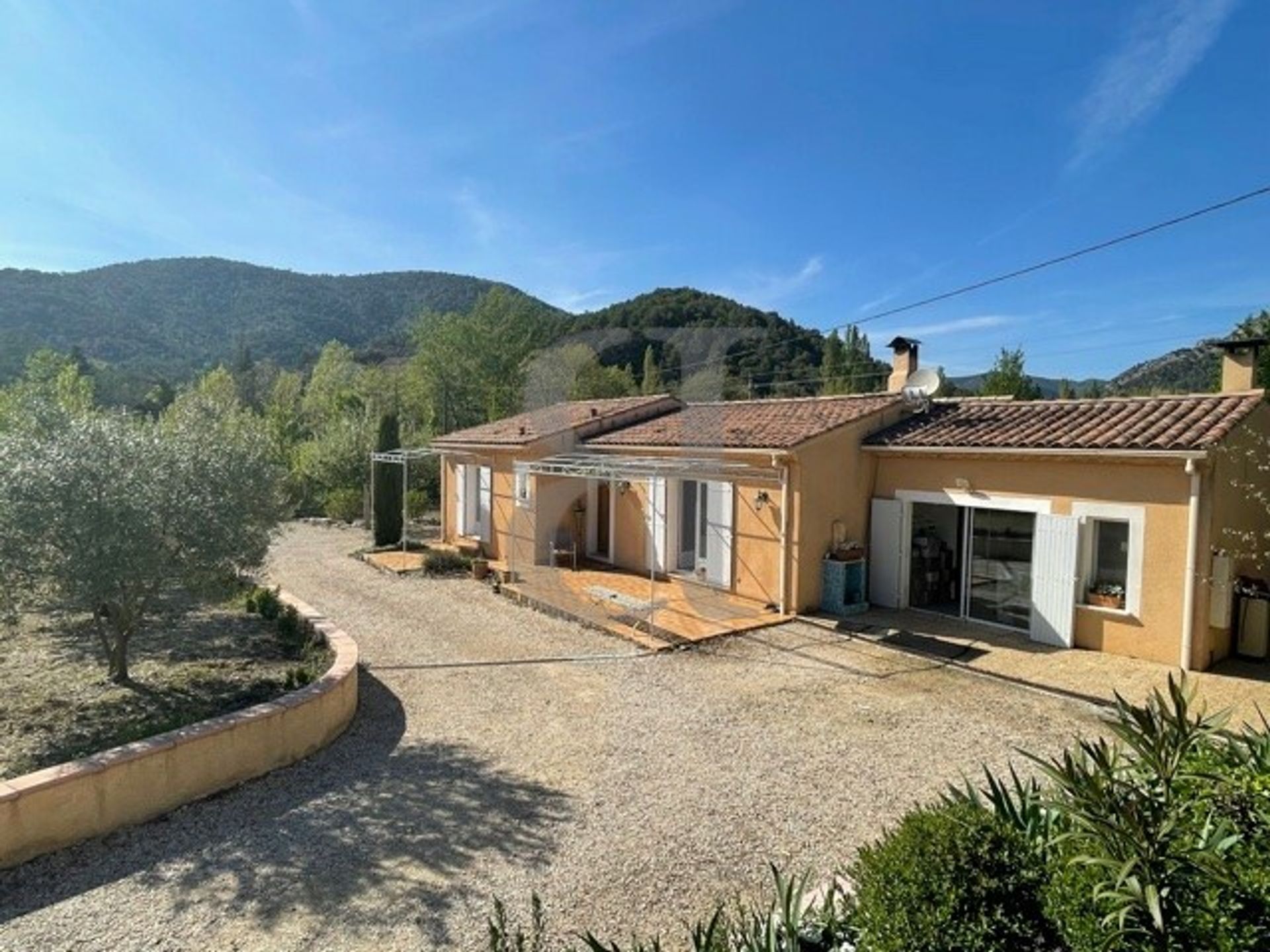 casa en Propiac, Auvergne-Rhône-Alpes 10218774