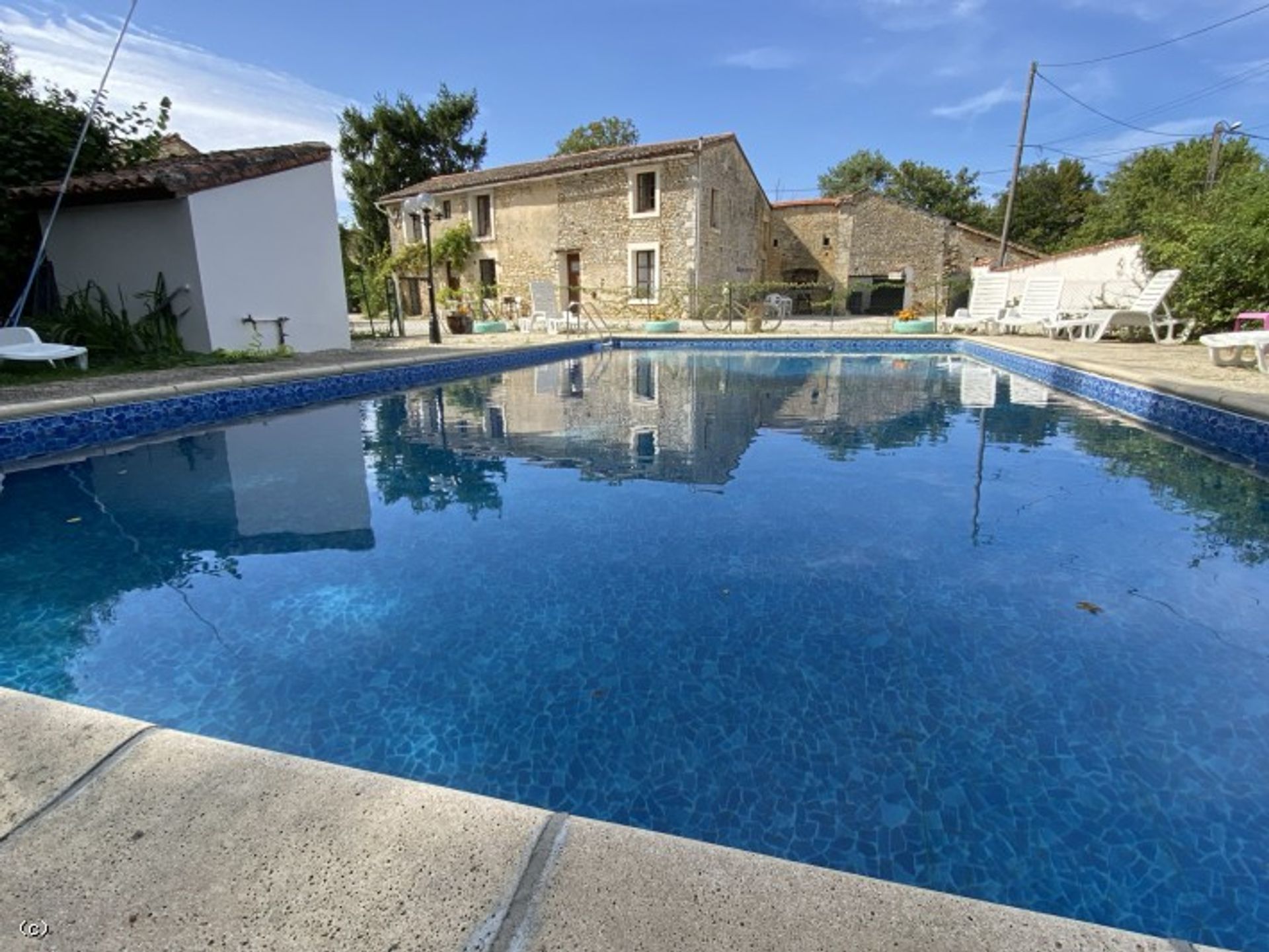 House in Ruffec, Nouvelle-Aquitaine 10218798