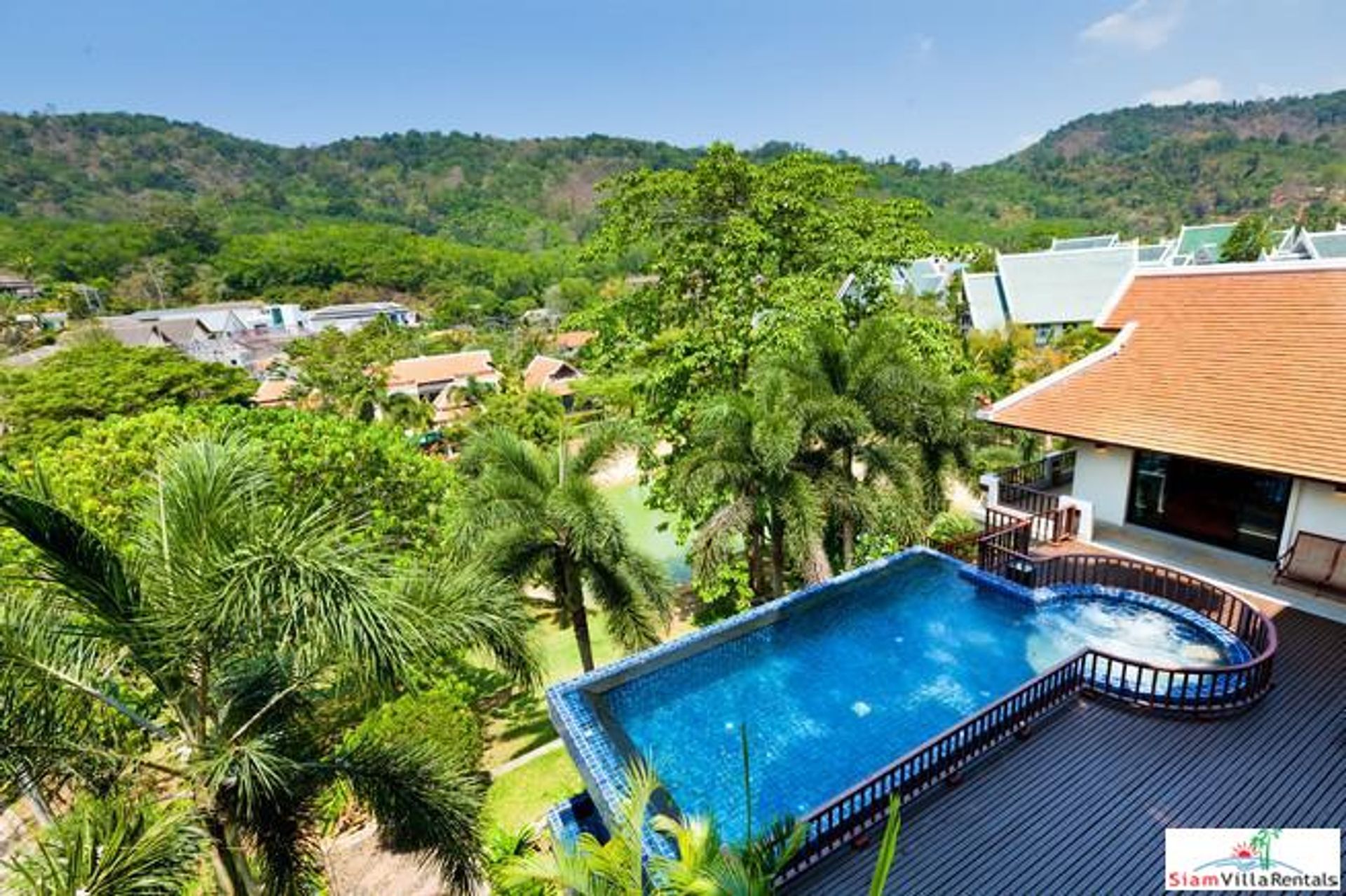 Condominium in Ban Mamik, Phuket 10218828