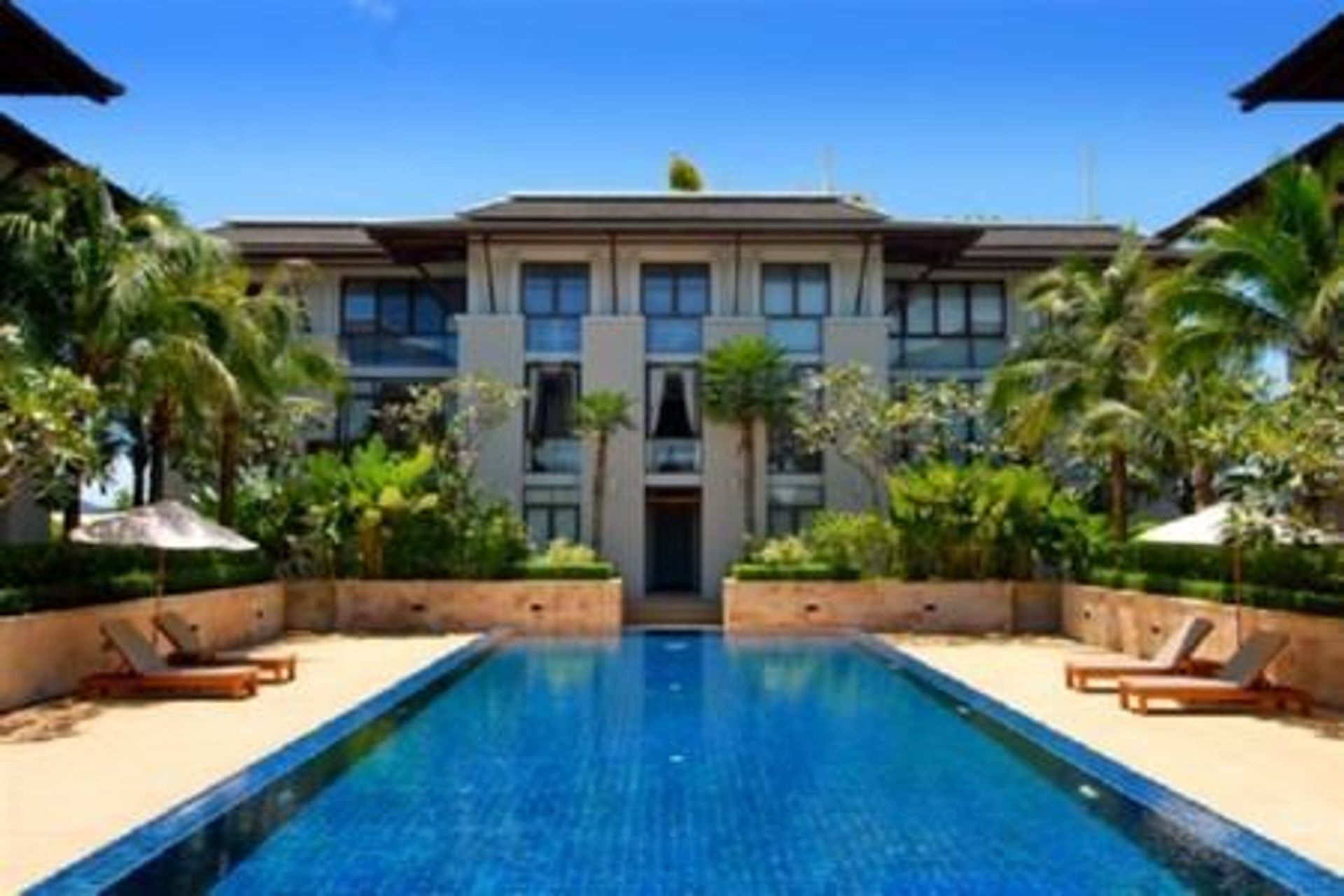 Condominium in Ban Bang Khu, Phuket 10218835