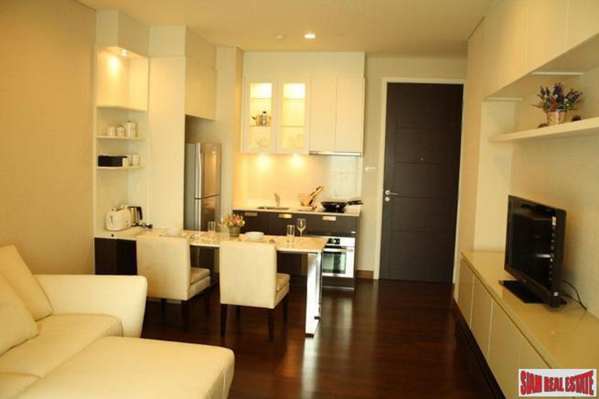 Condominium in Watthana, Krung Thep Maha Nakhon 10218849