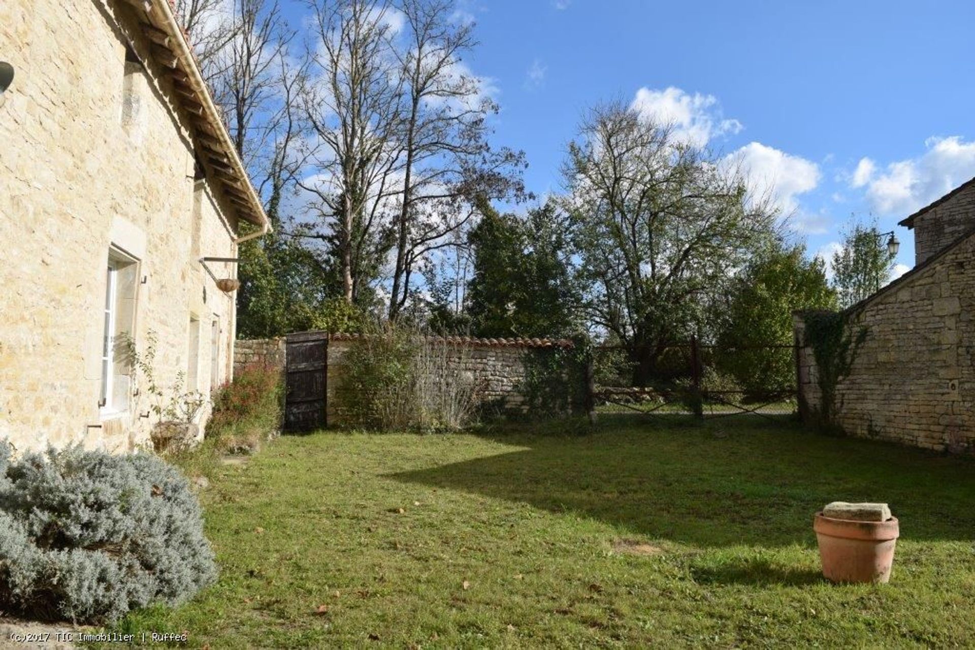 casa no Villefagnan, Nouvelle-Aquitaine 10219457