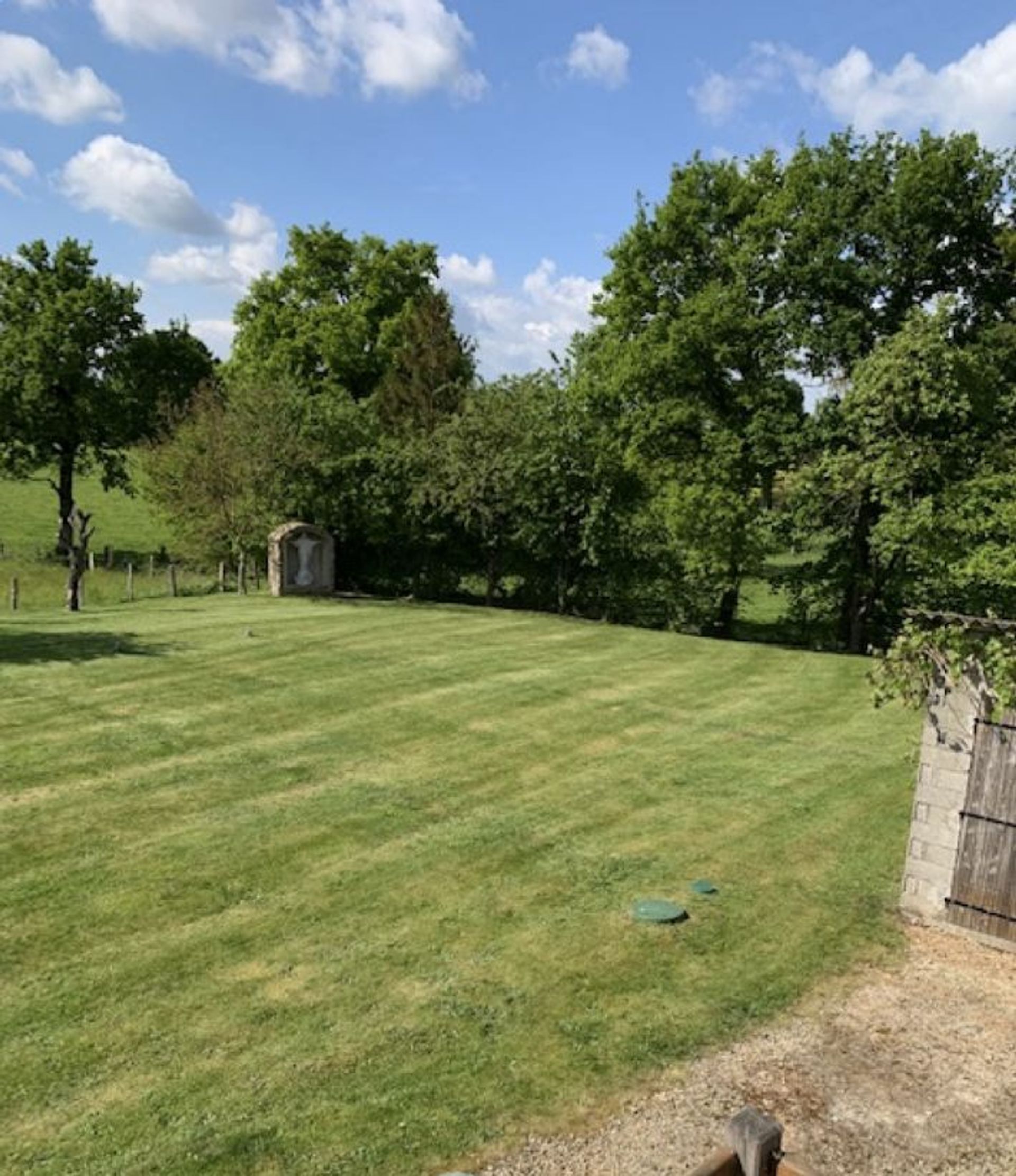 بيت في Ambrieres-les-Vallees, Pays de la Loire 10219470