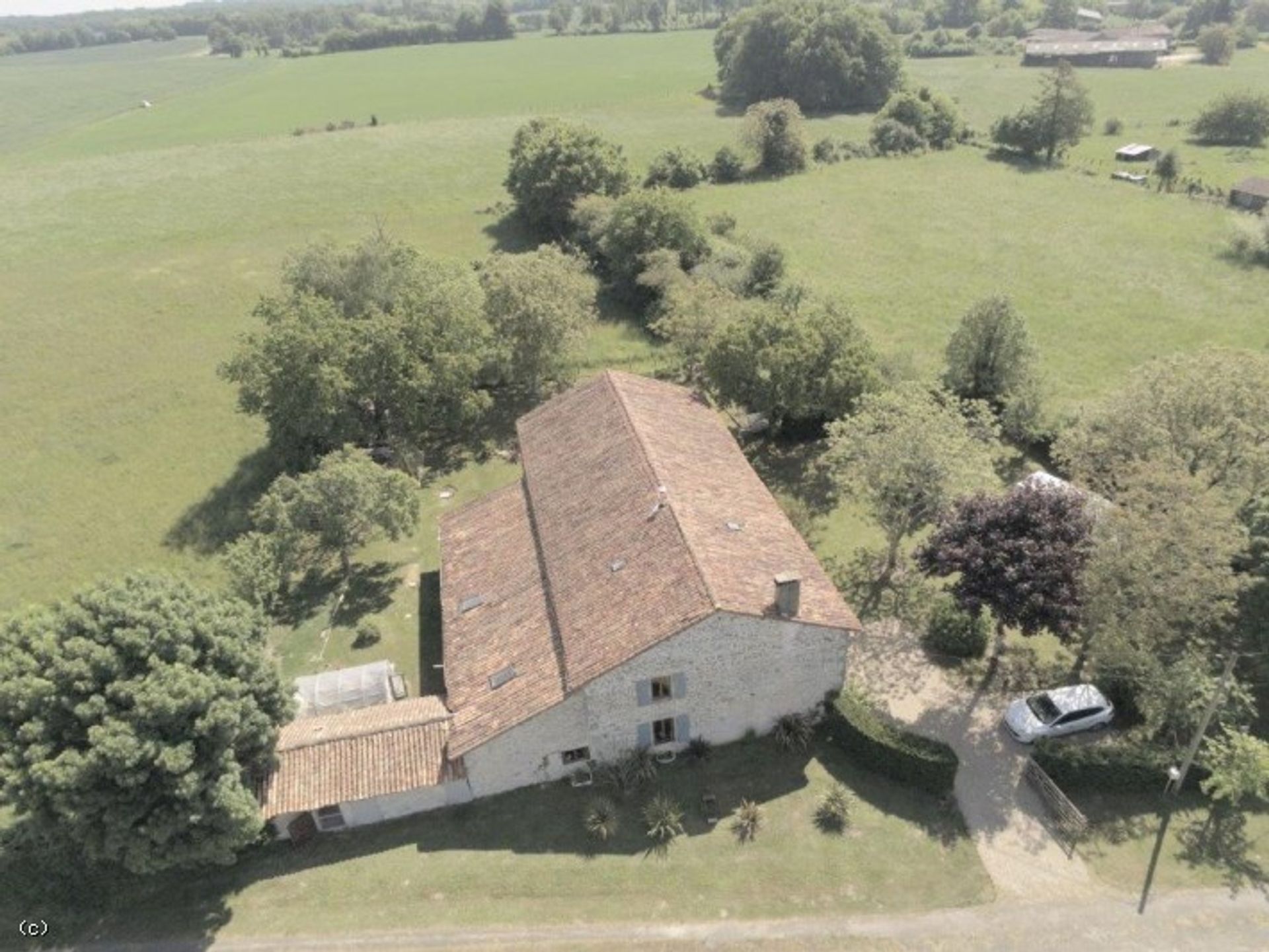 Hus i Champagne-Mouton, Nouvelle-Aquitaine 10219488