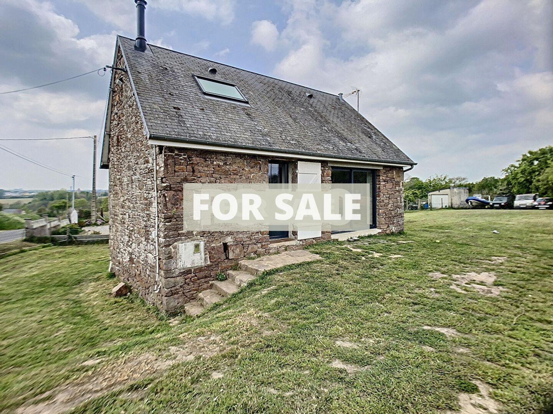 House in Saint-Aubin-des-Préaux, Normandy 10219491