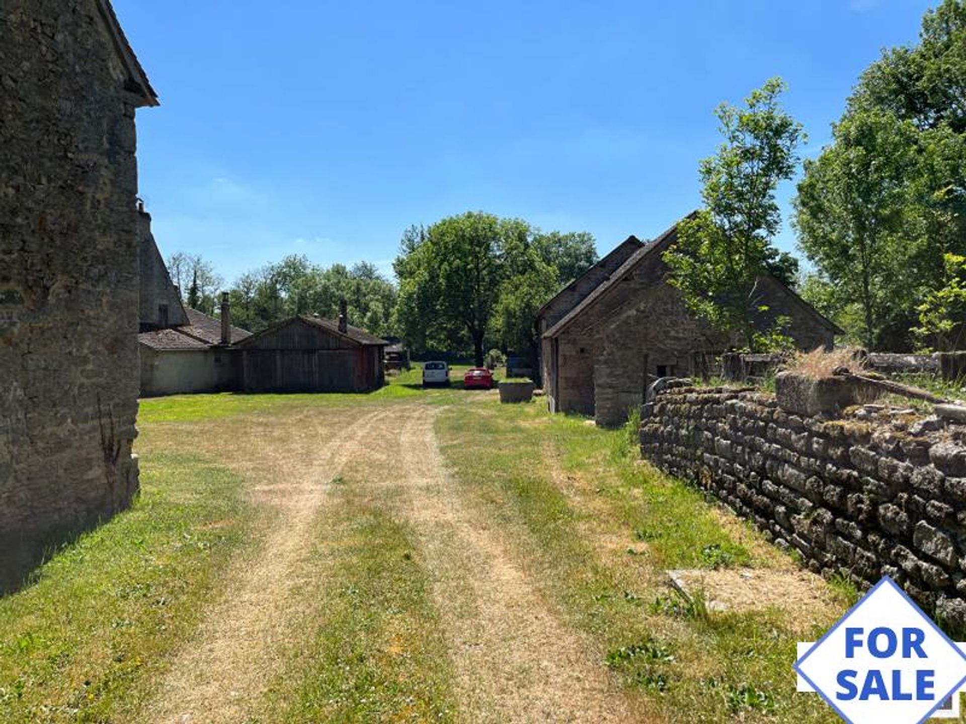 بيت في Condé-sur-Sarthe, Normandy 10219499