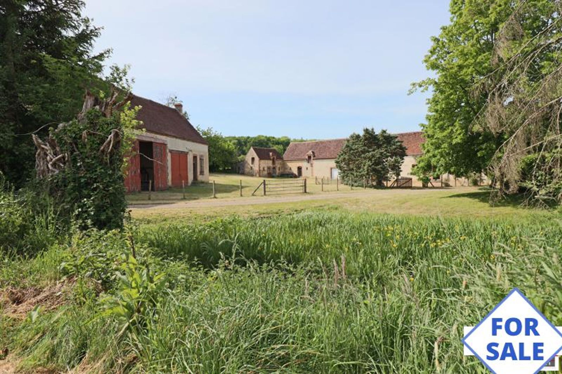 σπίτι σε Longny-au-Perche, Normandie 10219502