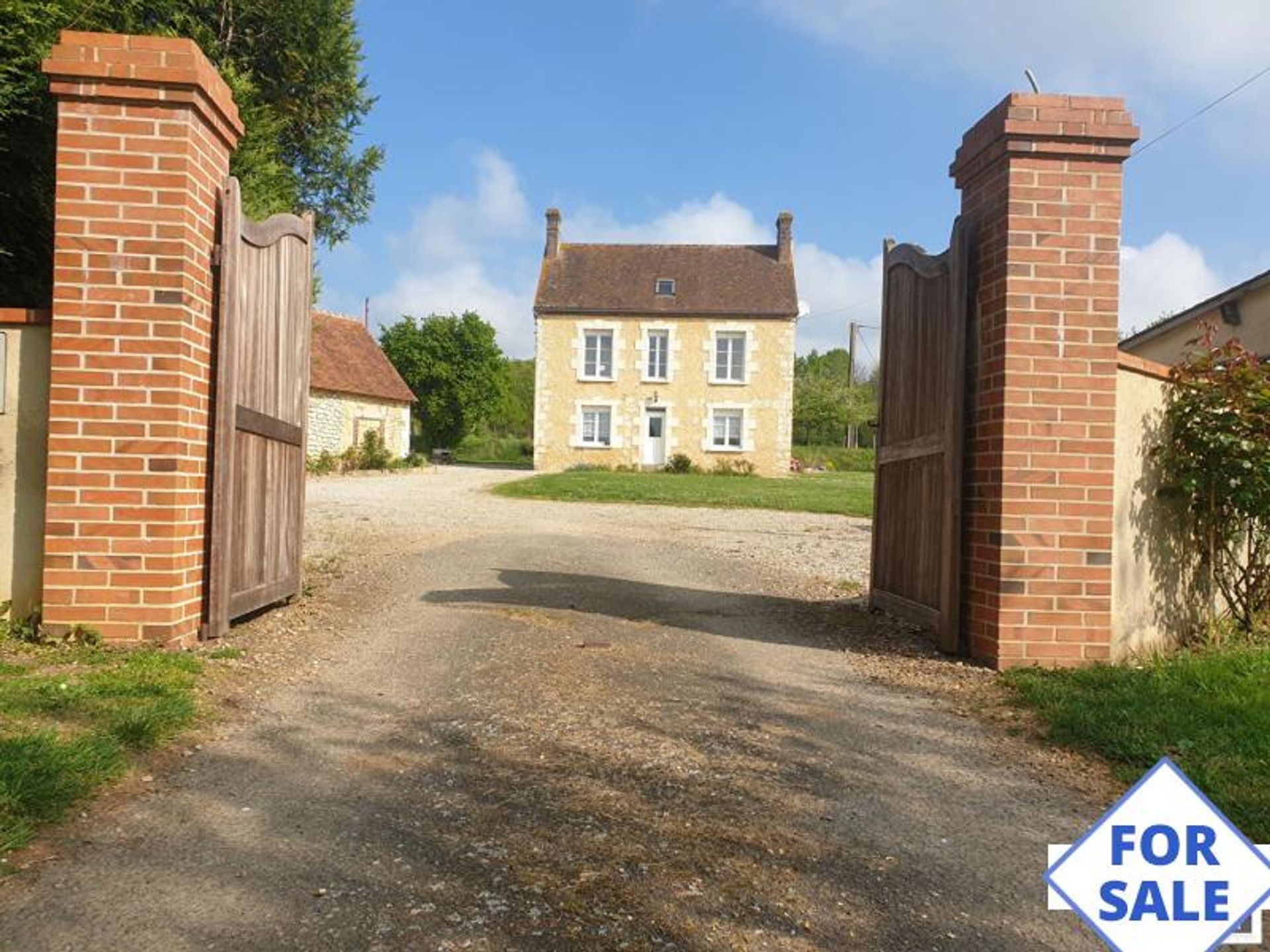 σπίτι σε La Chapelle-Montligeon, Normandie 10219570