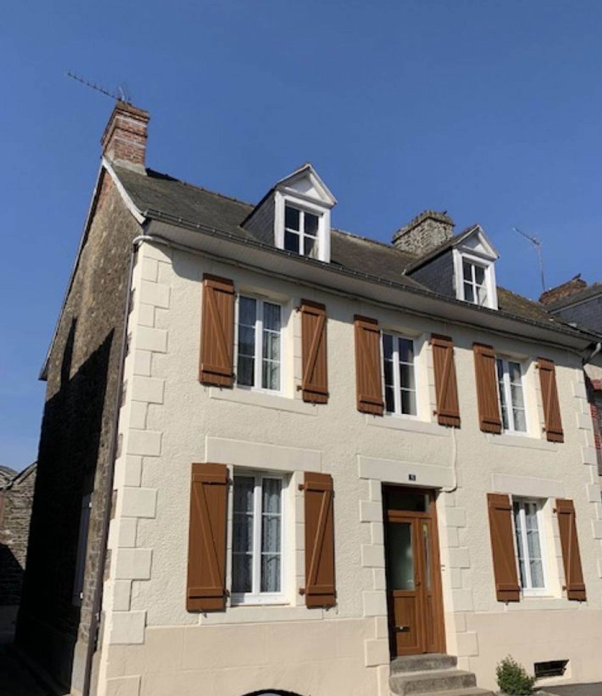 casa en Ambrières-les-Vallées, Pays de la Loire 10219601