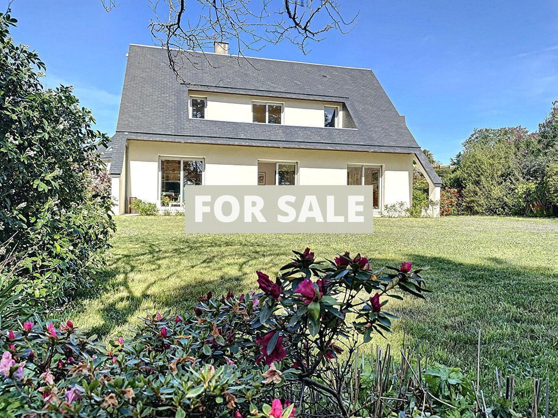 rumah dalam Saint-Aubin-des-Préaux, Normandy 10219613