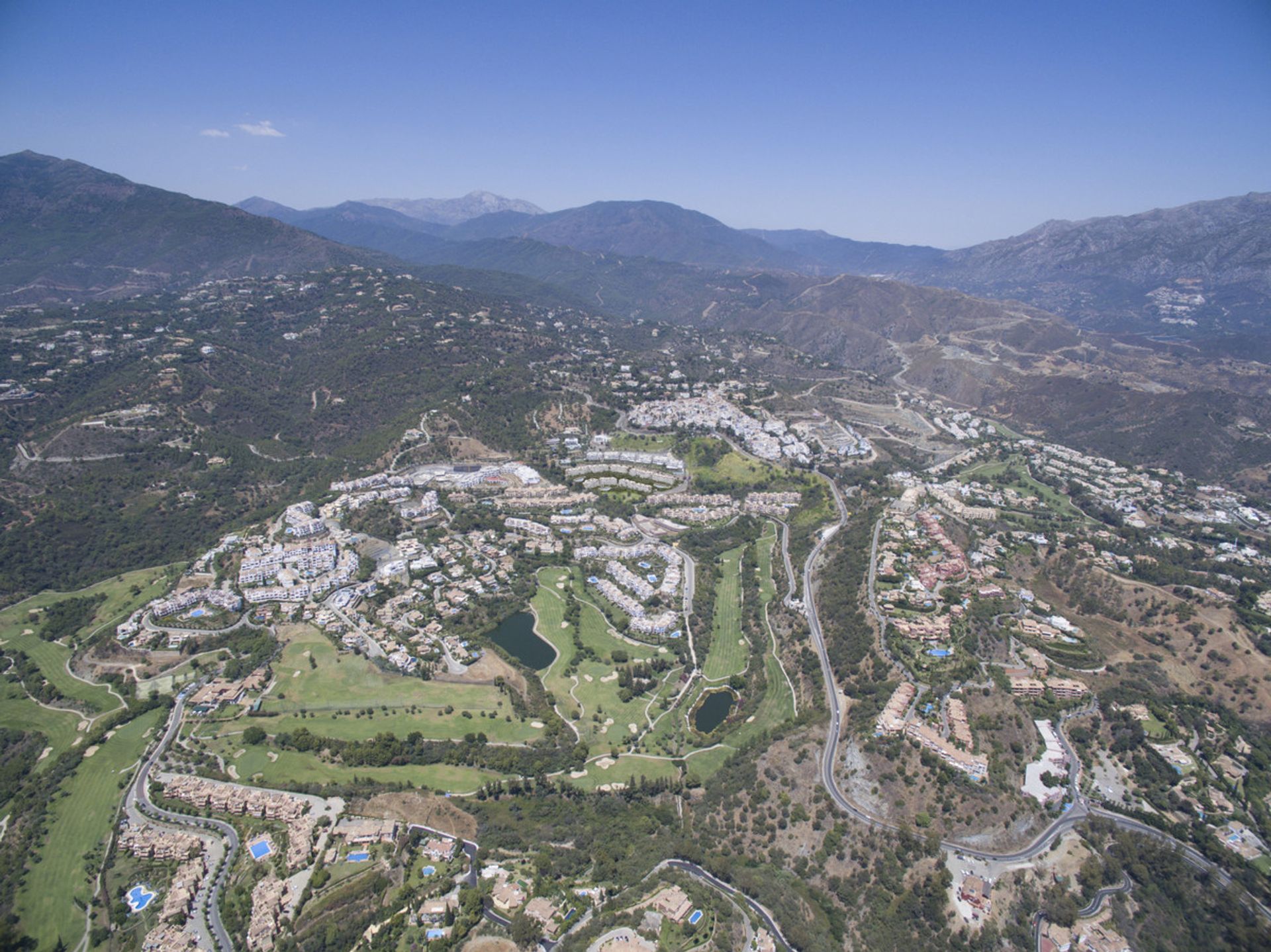 Condominium dans Benahavís, Andalusia 10219884