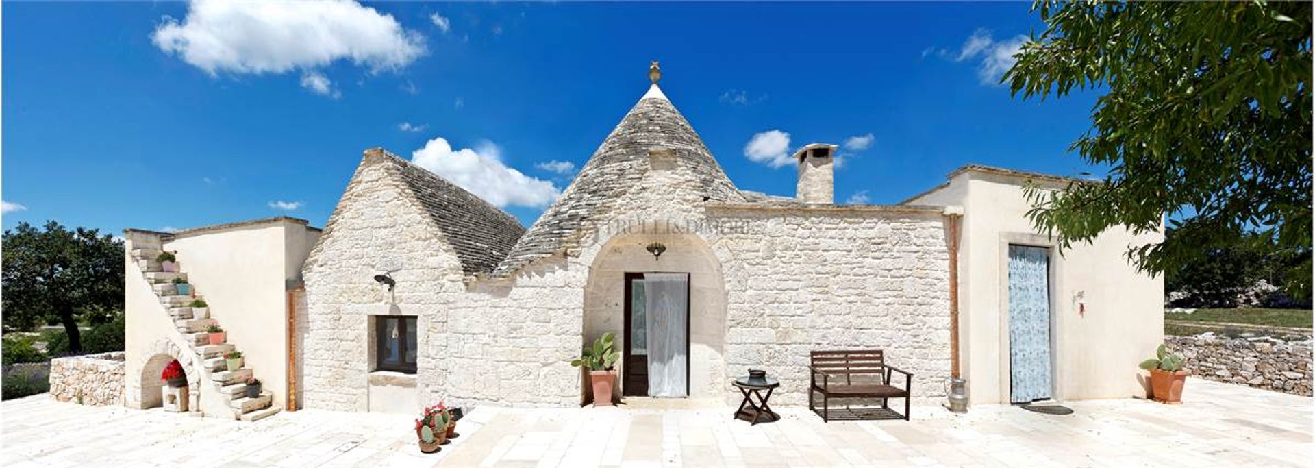 Osakehuoneisto sisään Alberobello, Puglia 10220370