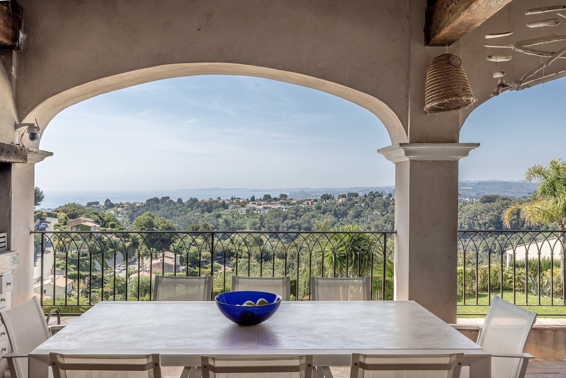 rumah dalam Cagnes-sur-Mer, Provence-Alpes-Côte d'Azur 10221203