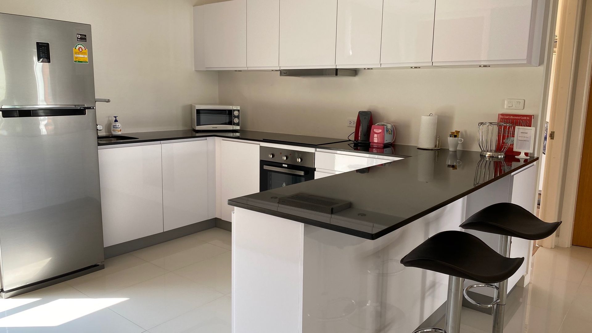 Condominio nel Tambon Nong Kae, Chang Wat Prachuap Khiri Khan 10221680