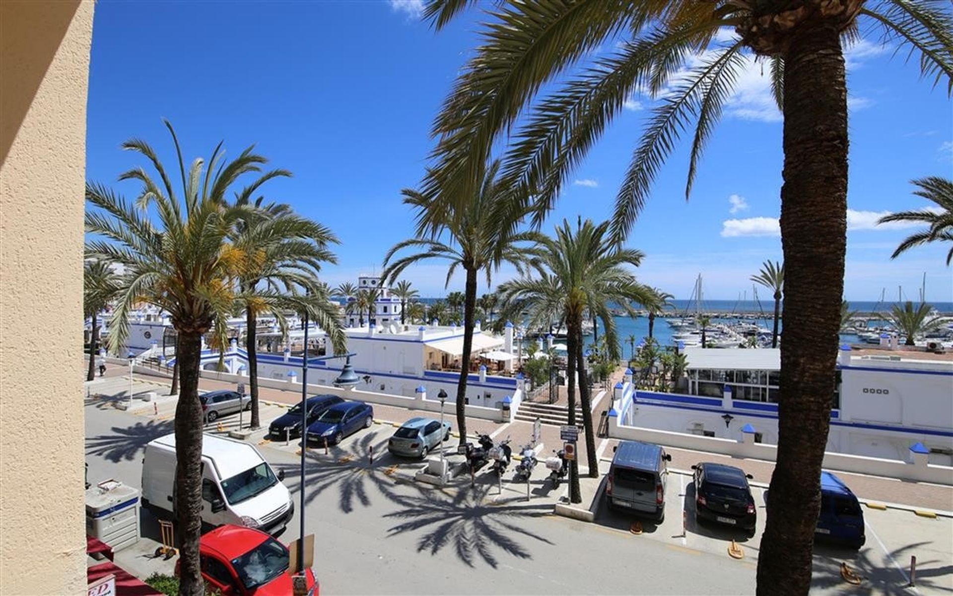 सम्मिलित में Estepona, Andalusia 10224475