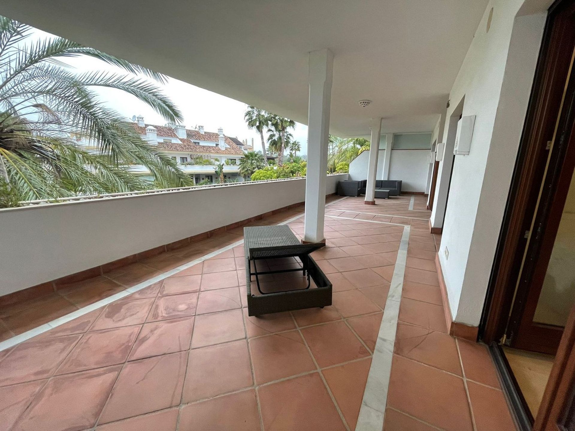 Condominium in Marbella, Andalusia 10224479