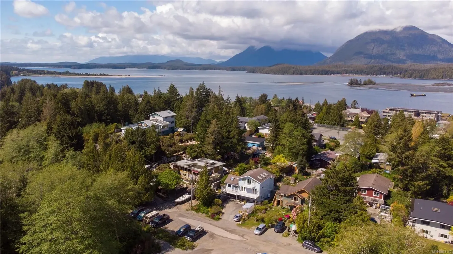 Condominio en Tofino, British Columbia 10224793