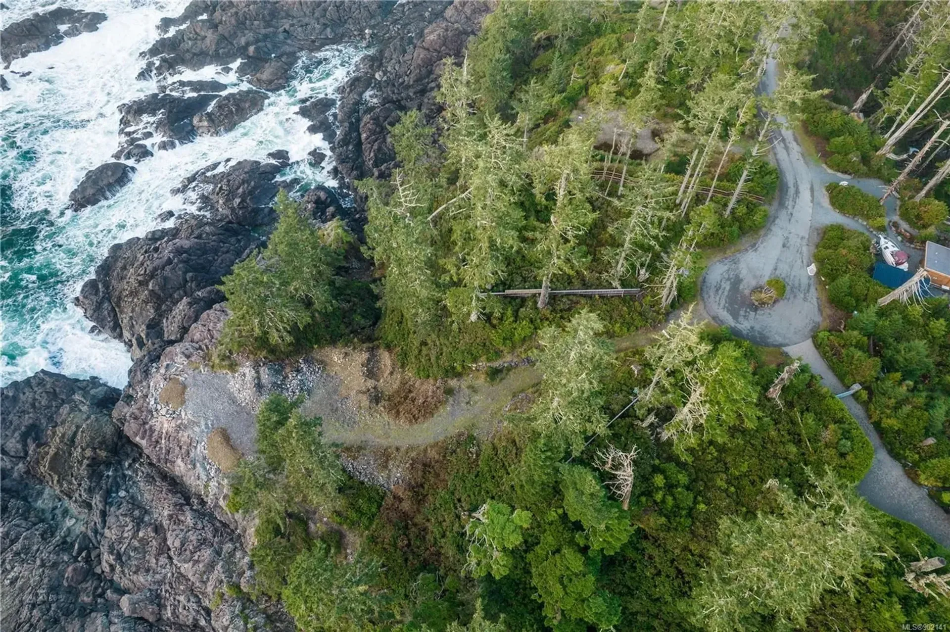 Land in Ucluelet, British Columbia 10224829