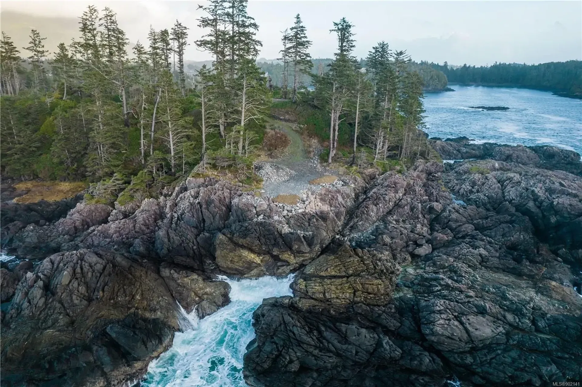 Land in Ucluelet, British Columbia 10224829