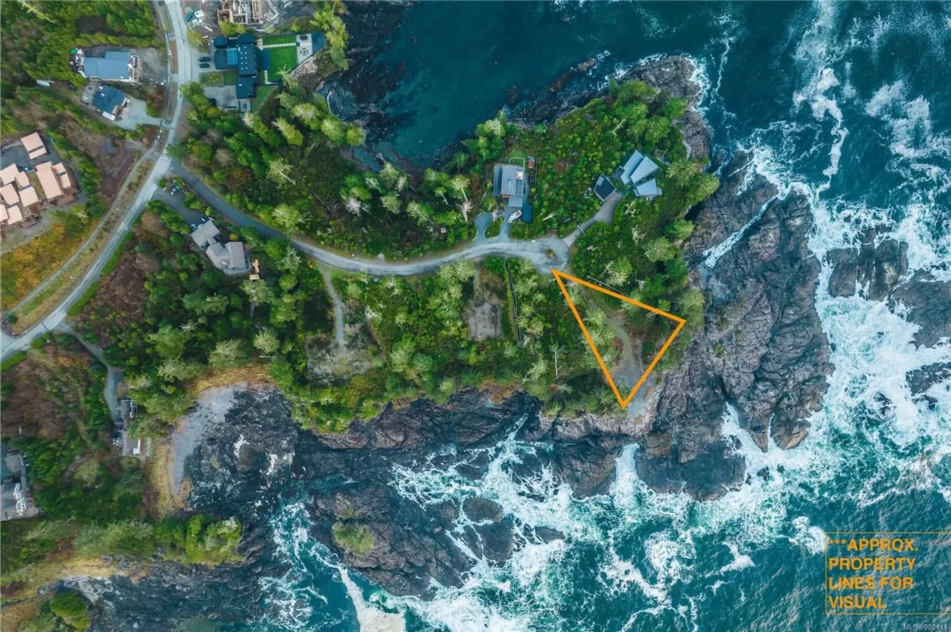 Land im Ucluelet, Britisch-Kolumbien 10224829