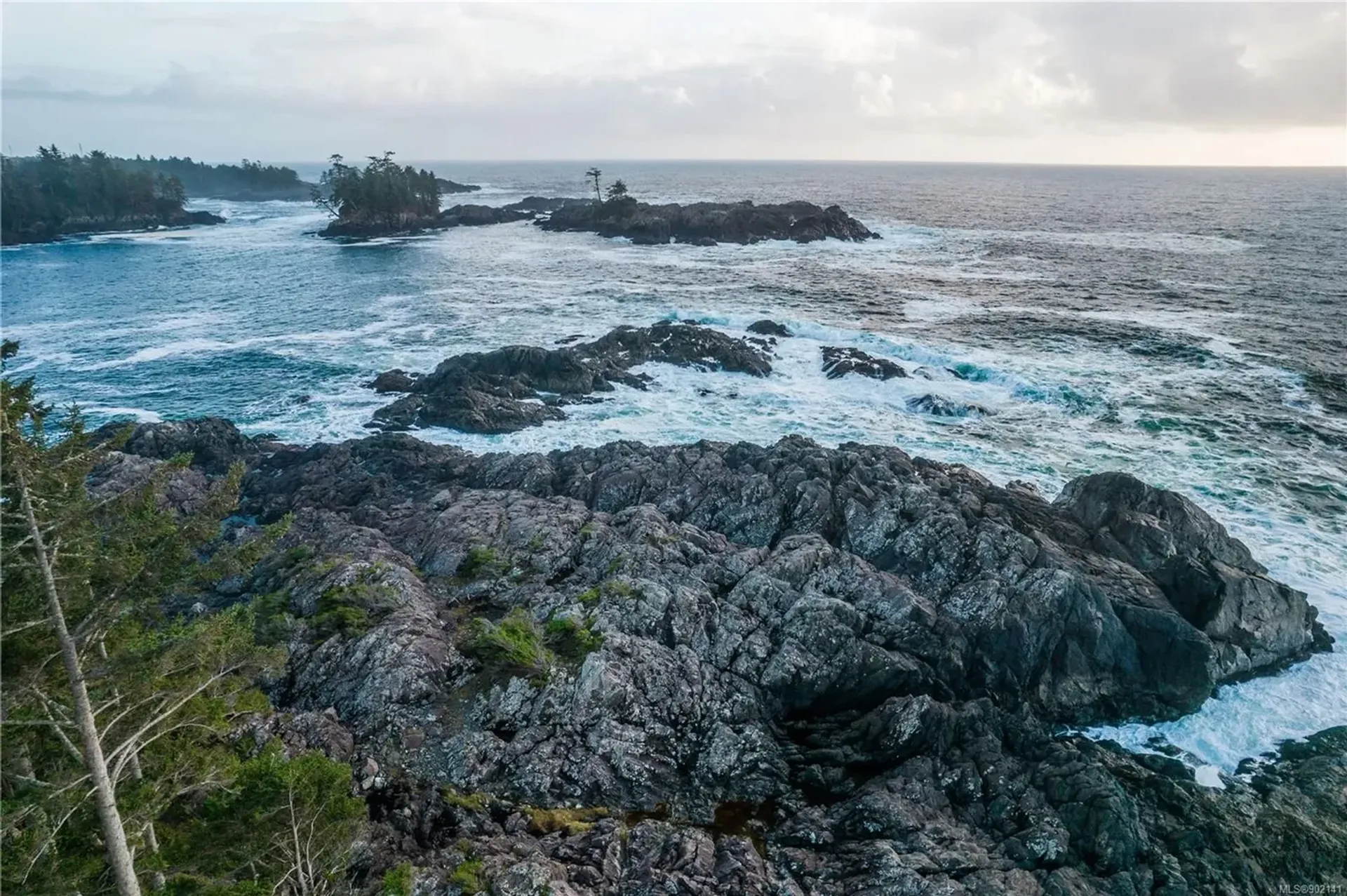 Land in Ucluelet, British Columbia 10224829