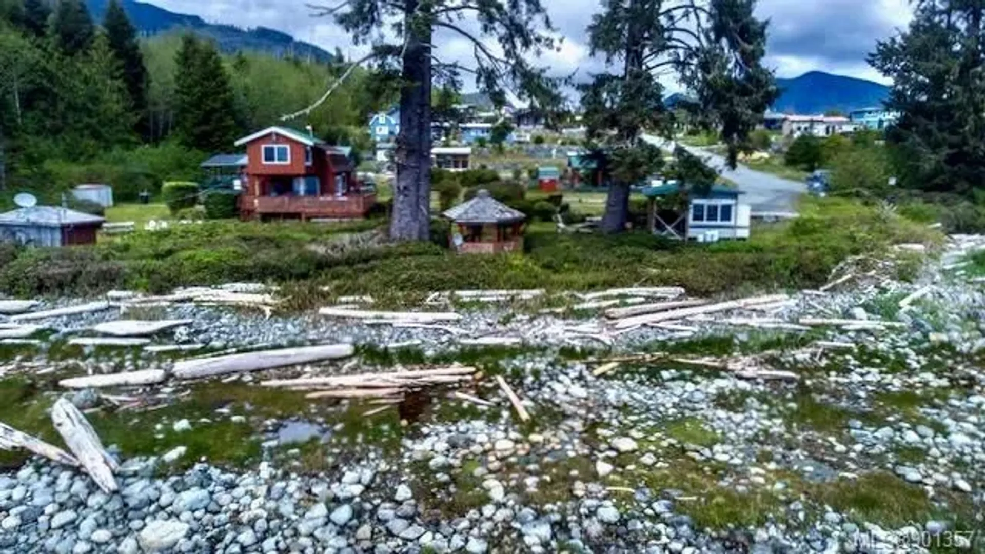 Συγκυριαρχία σε Ucluelet, British Columbia 10224853