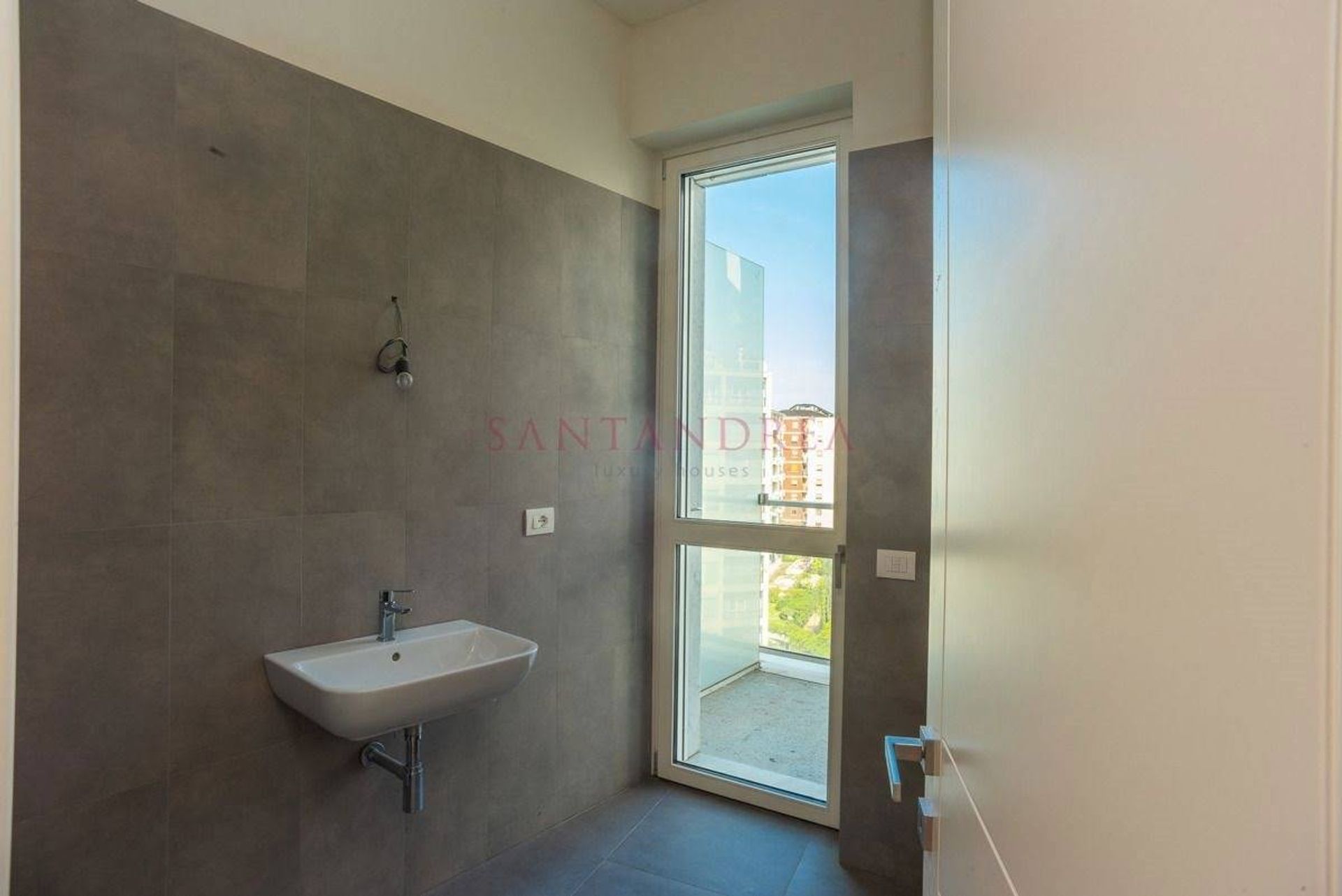 Condominium in Milan, Lombardy 10224991