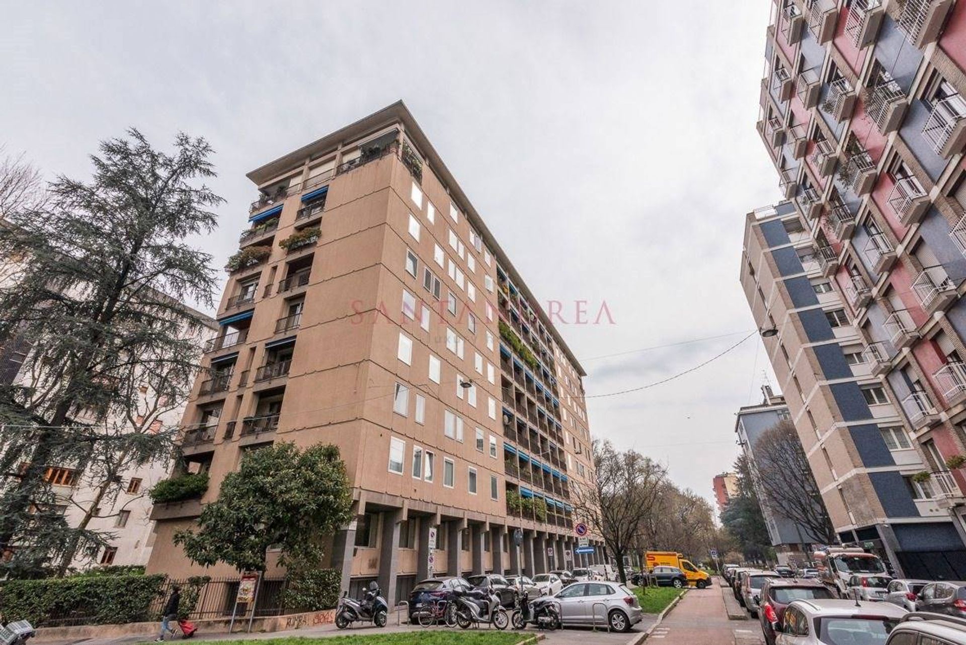 Condominium in Milan, Lombardy 10225024