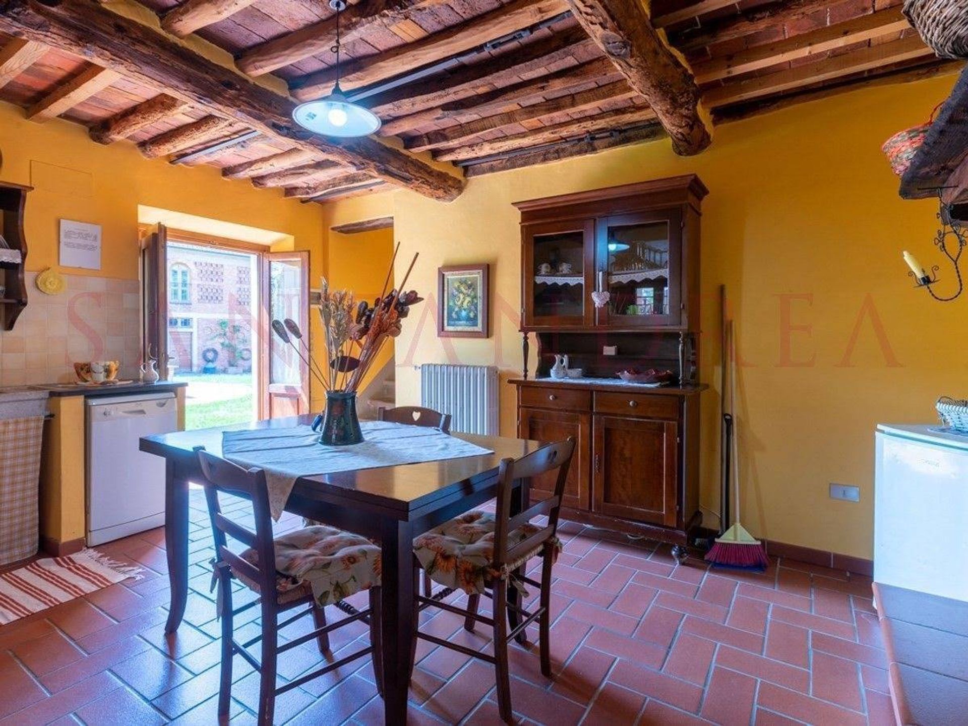 Condominium in Lucca, Tuscany 10225032